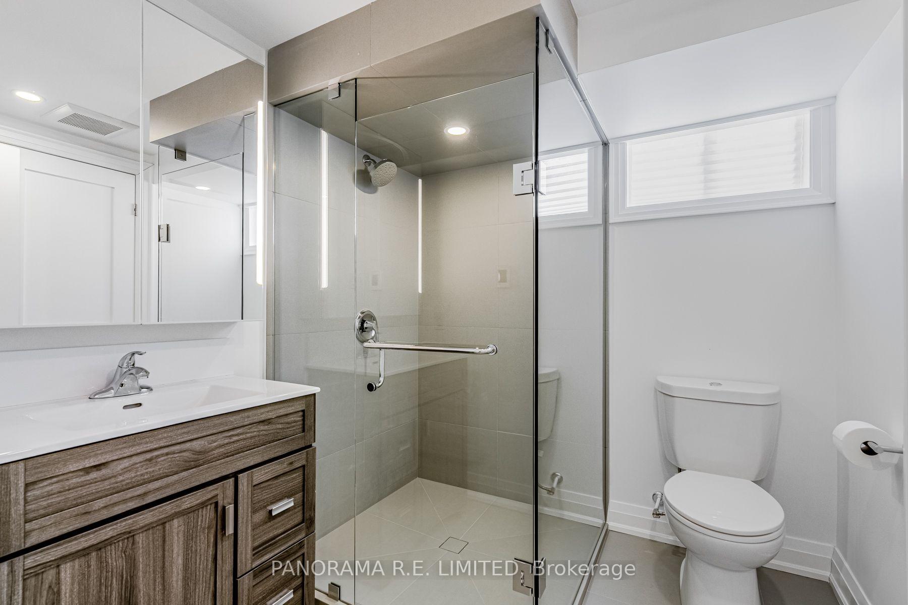 Photo 16 of Unit Lower, 674 Netherton Crescent, Mississauga, Applewood — HOMEH