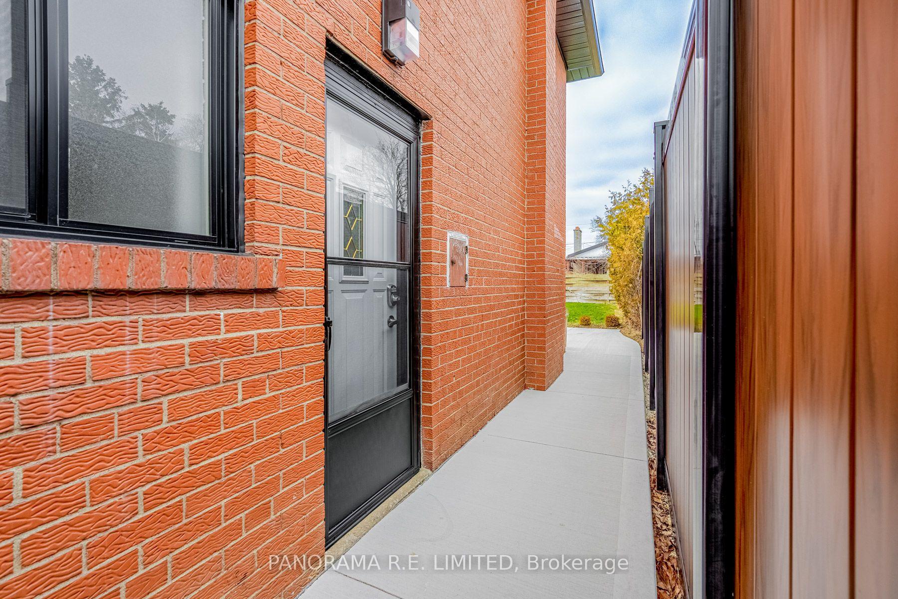 Photo 19 of Unit Lower, 674 Netherton Crescent, Mississauga, Applewood — HOMEH