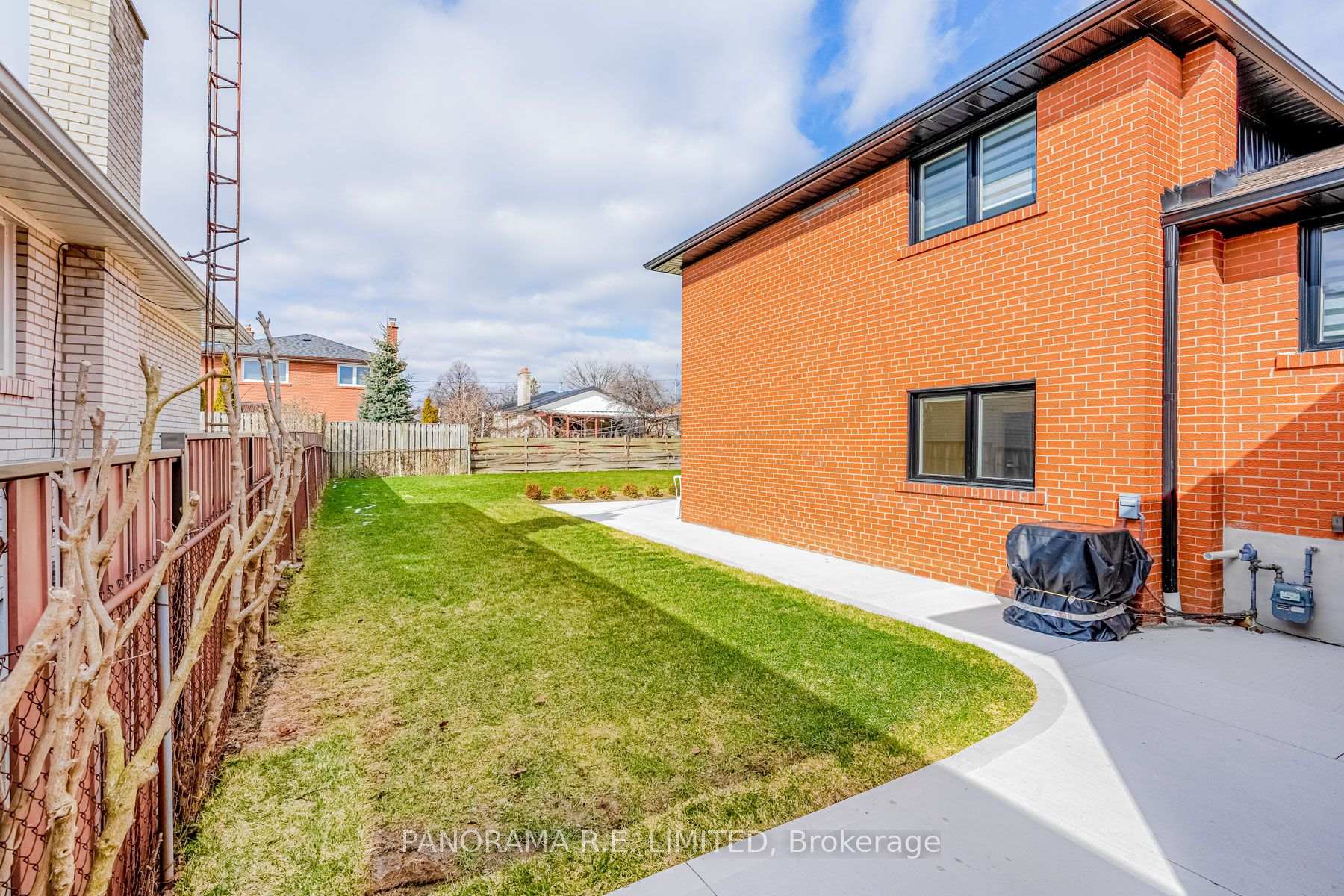 Photo 20 of Unit Lower, 674 Netherton Crescent, Mississauga, Applewood — HOMEH