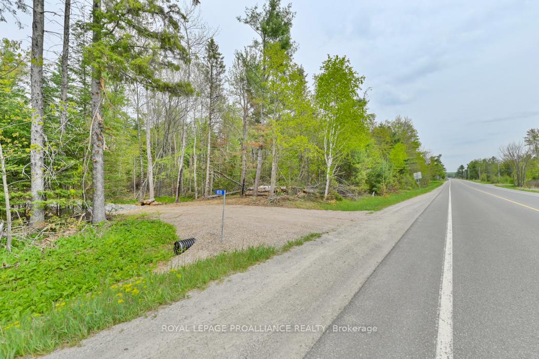 Photo 2 of 1031 Road 506, North Frontenac, Frontenac North — HOMEH