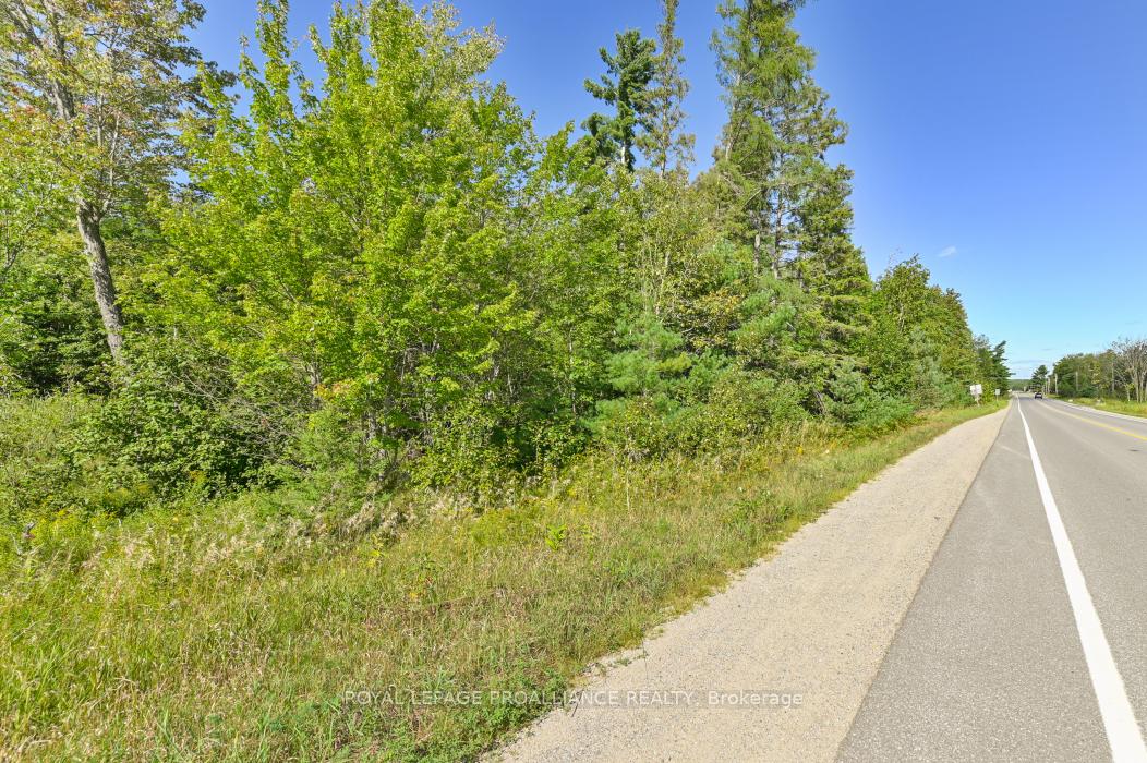 Photo 8 of 1031 Road 506, North Frontenac, Frontenac North — HOMEH