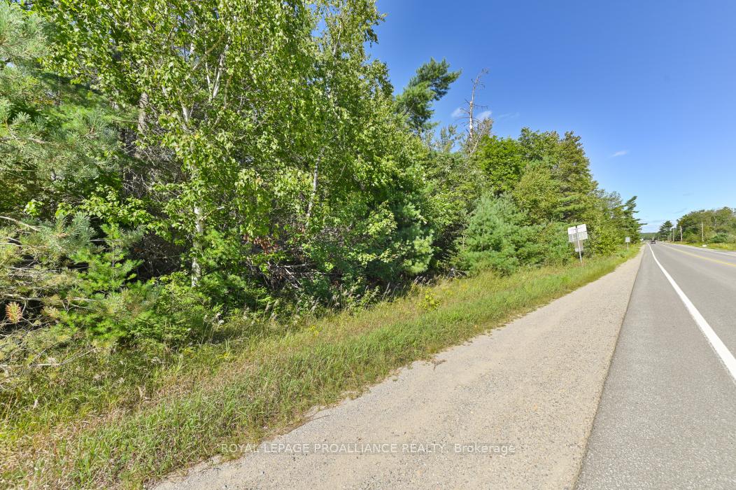 Photo 10 of 1031 Road 506, North Frontenac, Frontenac North — HOMEH