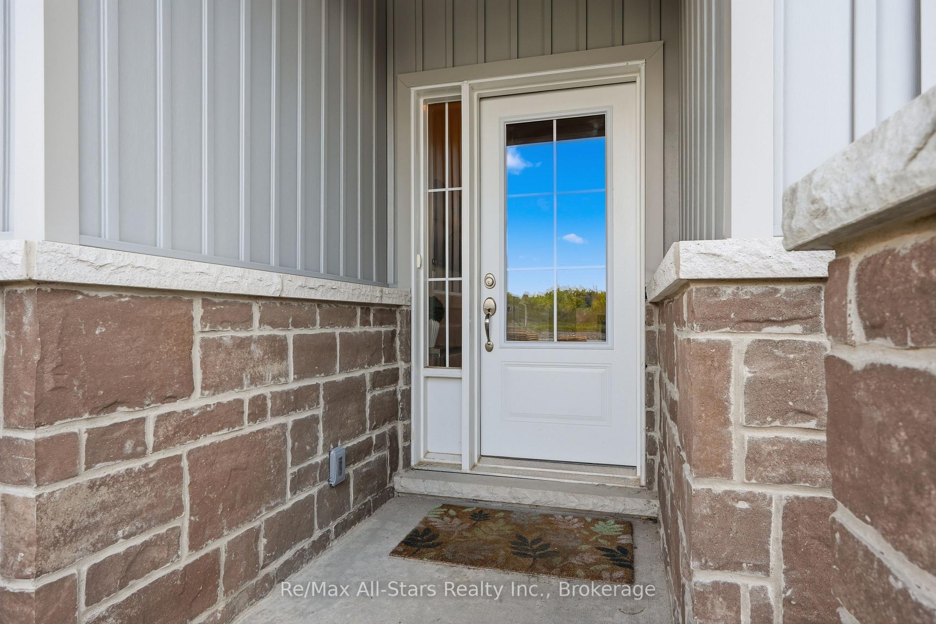 Photo 6 of 67 Hillcroft Way, Kawartha Lakes, Bobcaygeon — HOMEH
