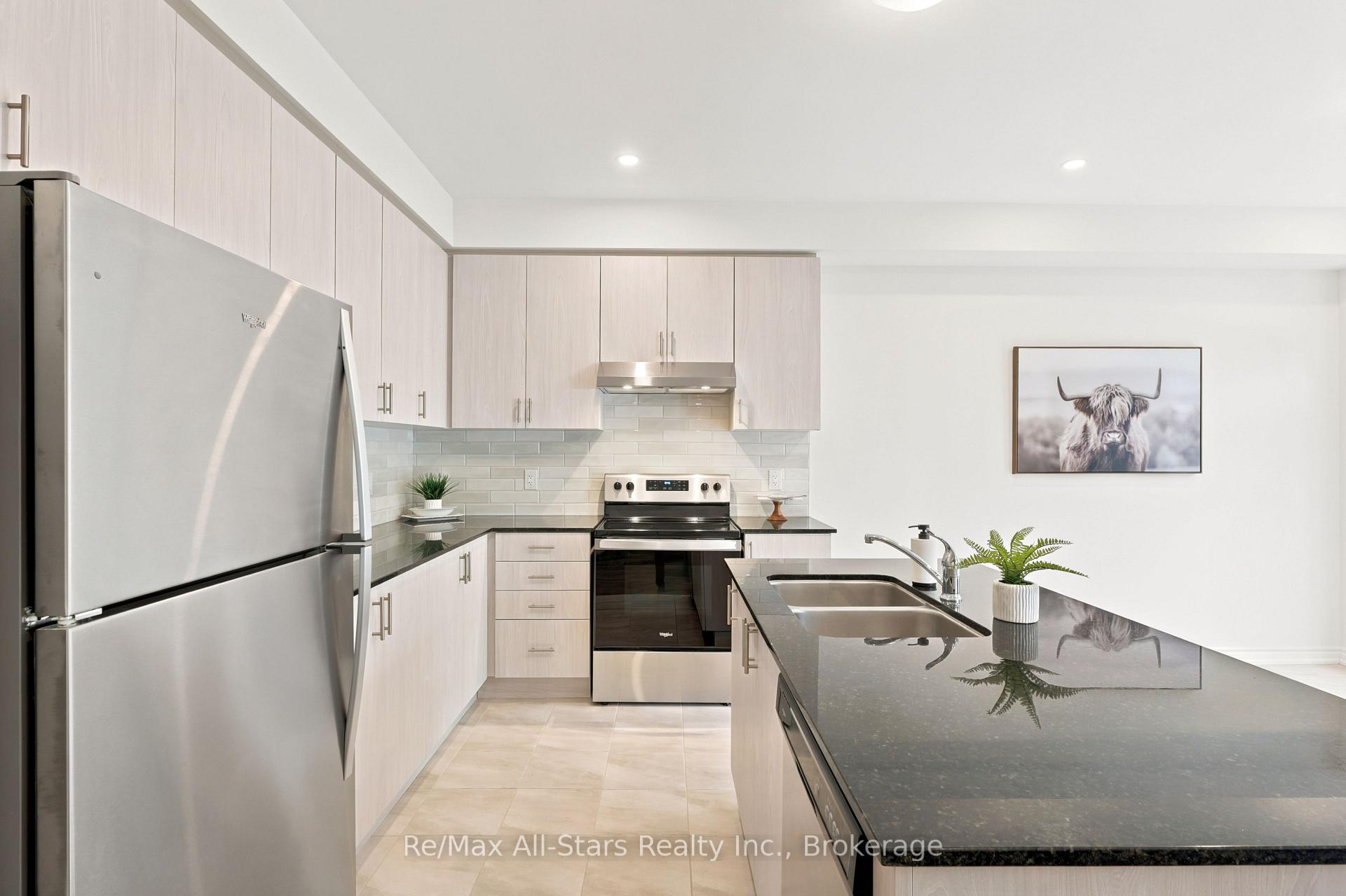Photo 14 of 67 Hillcroft Way, Kawartha Lakes, Bobcaygeon — HOMEH