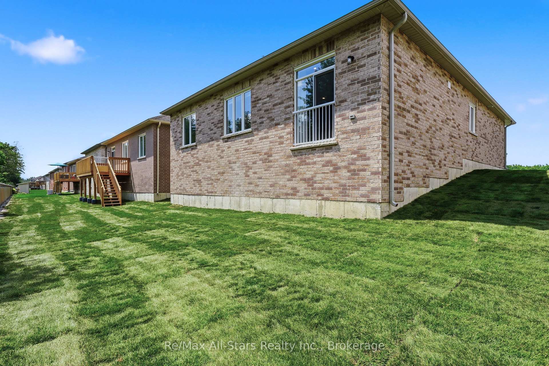 Photo 23 of 67 Hillcroft Way, Kawartha Lakes, Bobcaygeon — HOMEH