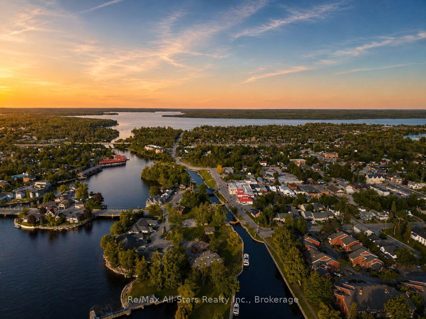 Photo 25 of 67 Hillcroft Way, Kawartha Lakes, Bobcaygeon — HOMEH