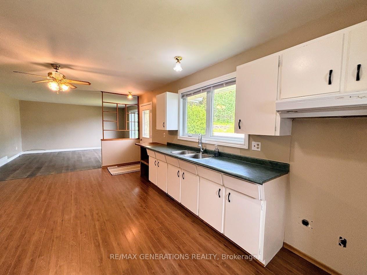 Photo 8 of 62 Redwing Avenue, Manitouwadge, TB-73 — HOMEH