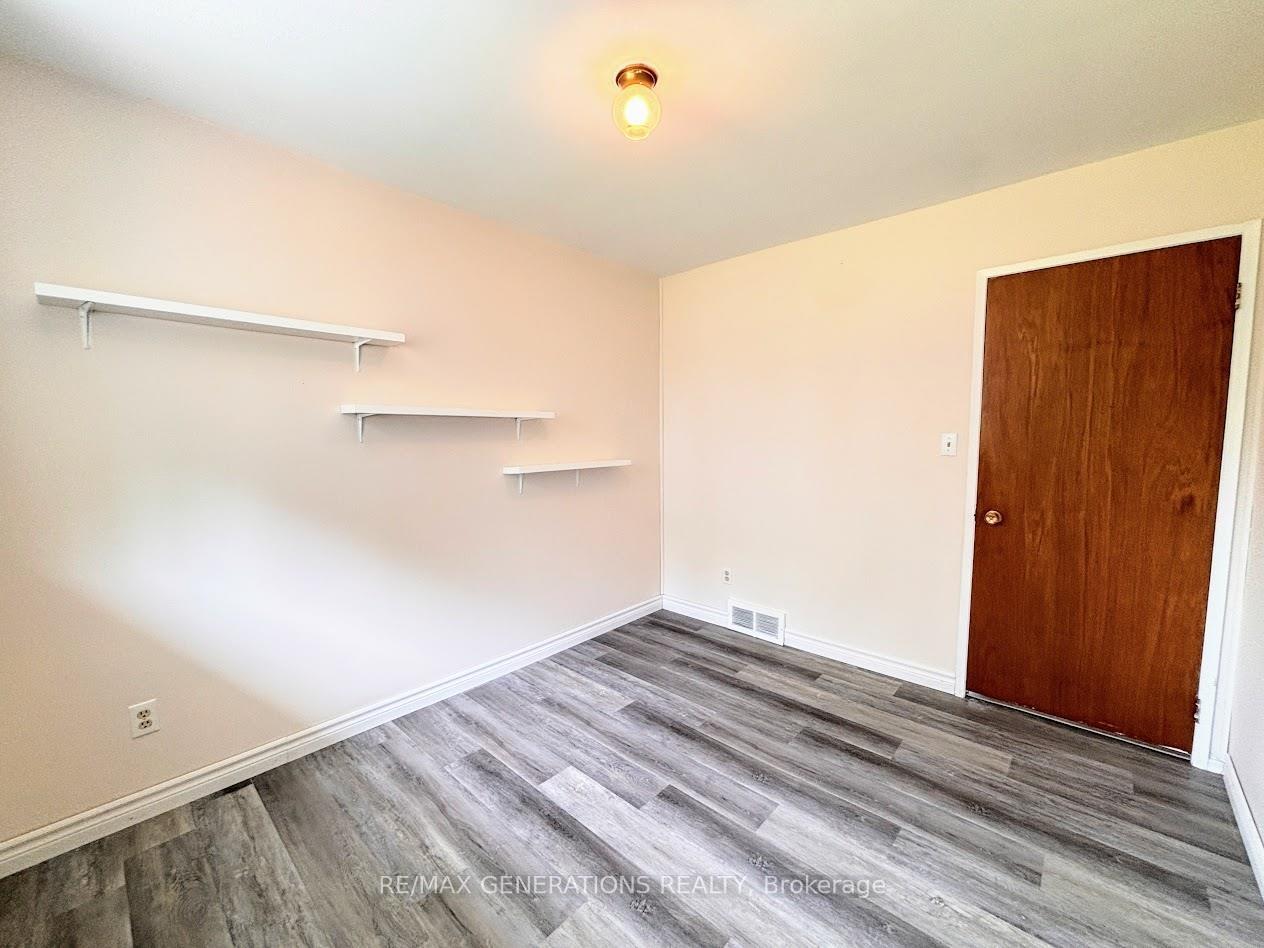 Photo 20 of 62 Redwing Avenue, Manitouwadge, TB-73 — HOMEH