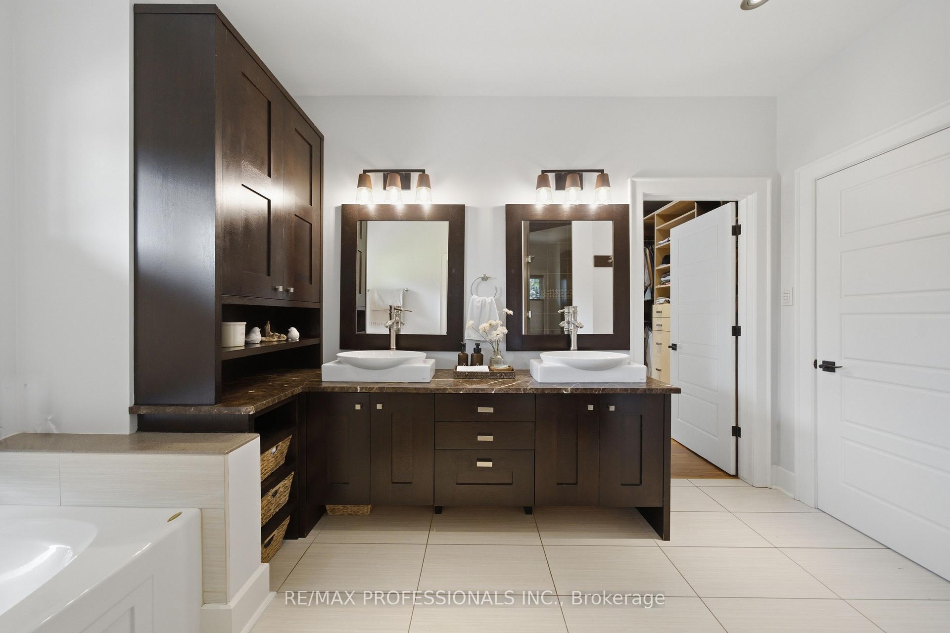 Photo 23 of 3179 Tallman Drive, Lincoln, Lincoln-Jordan/Vineland — HOMEH