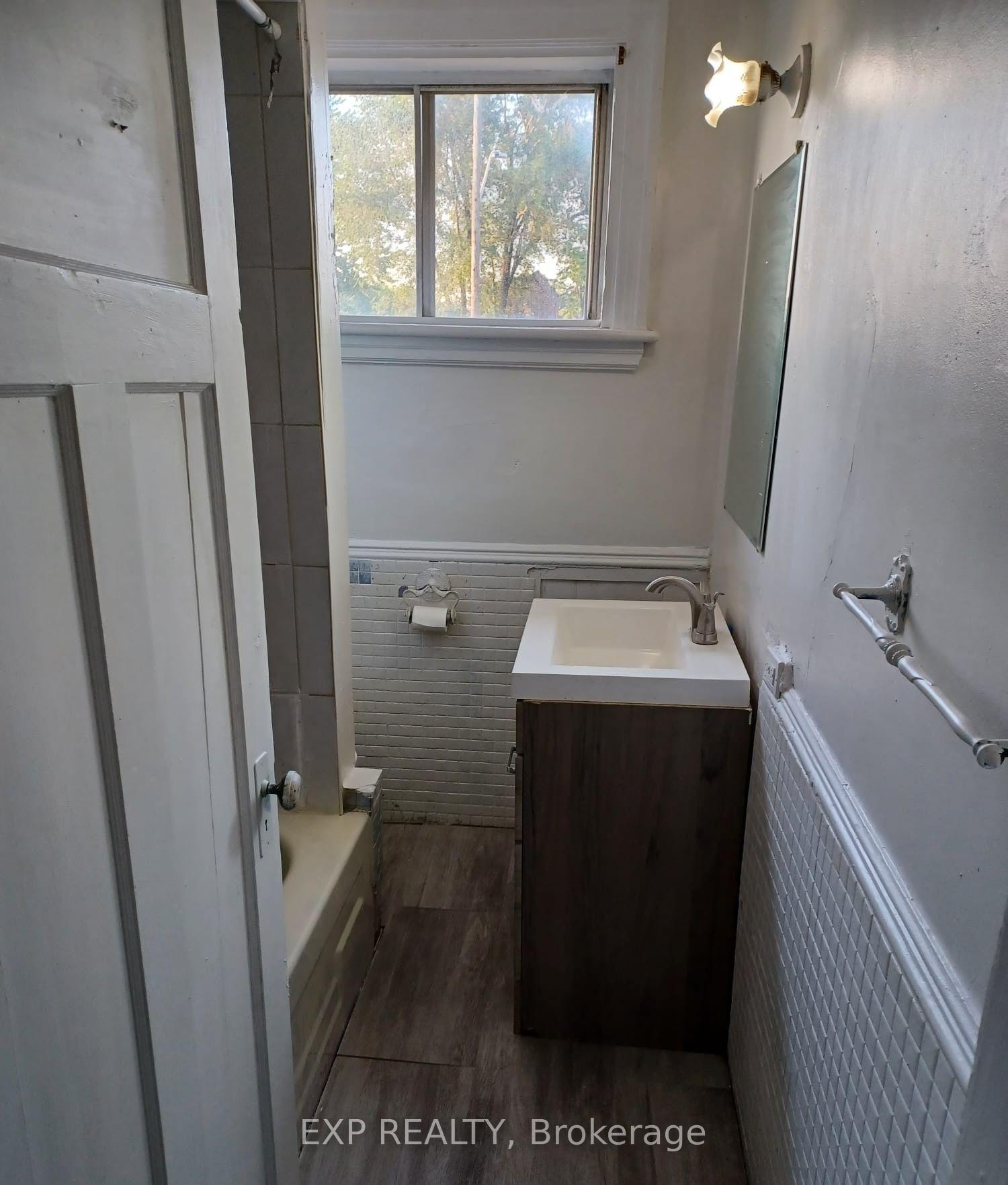 Photo 3 of 47 Nightingale Street, Hamilton, Landsdale — HOMEH