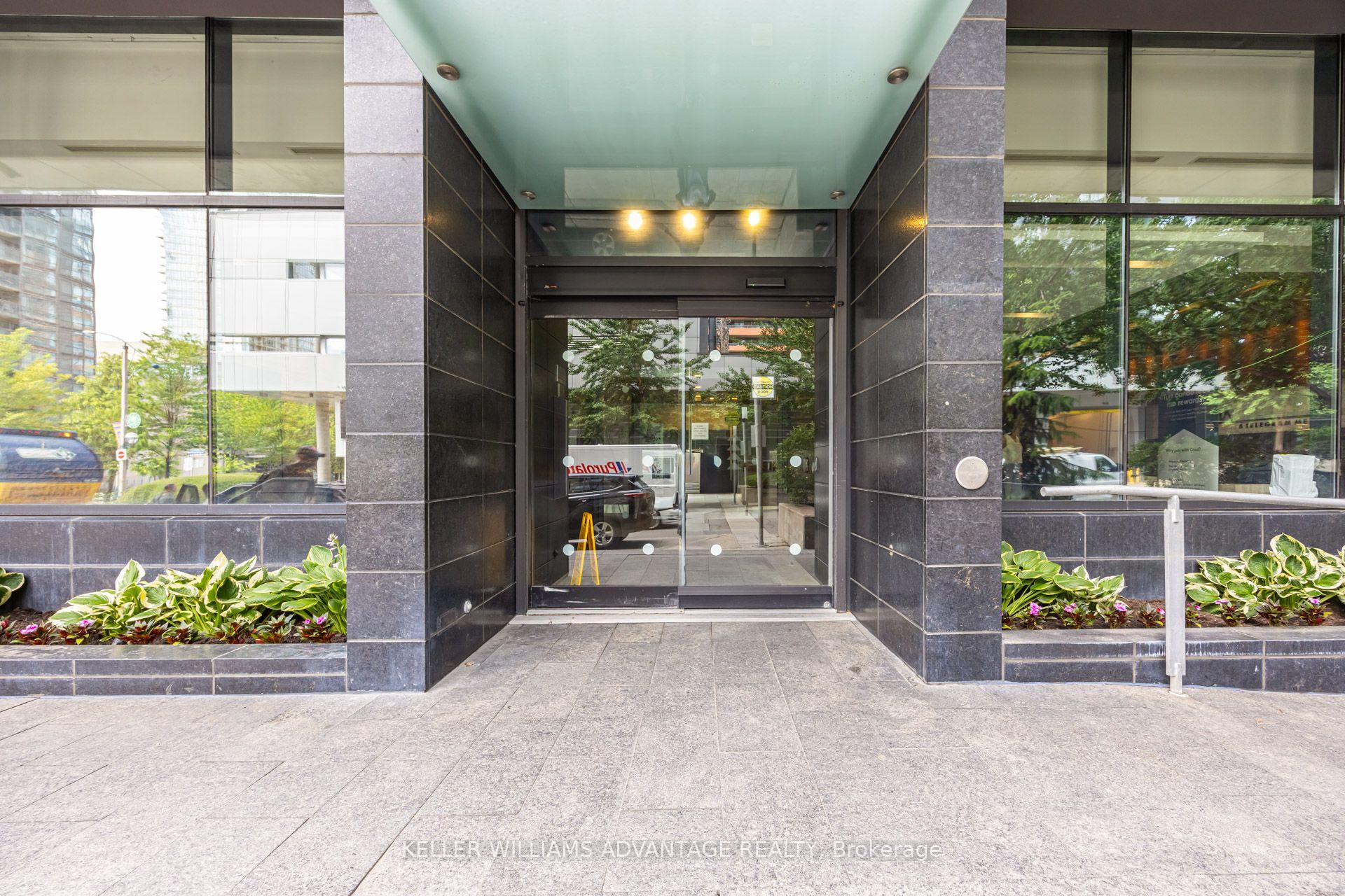 Photo 3 of Unit 332, 8 Telegram Mews, Toronto, Waterfront Communities — HOMEH