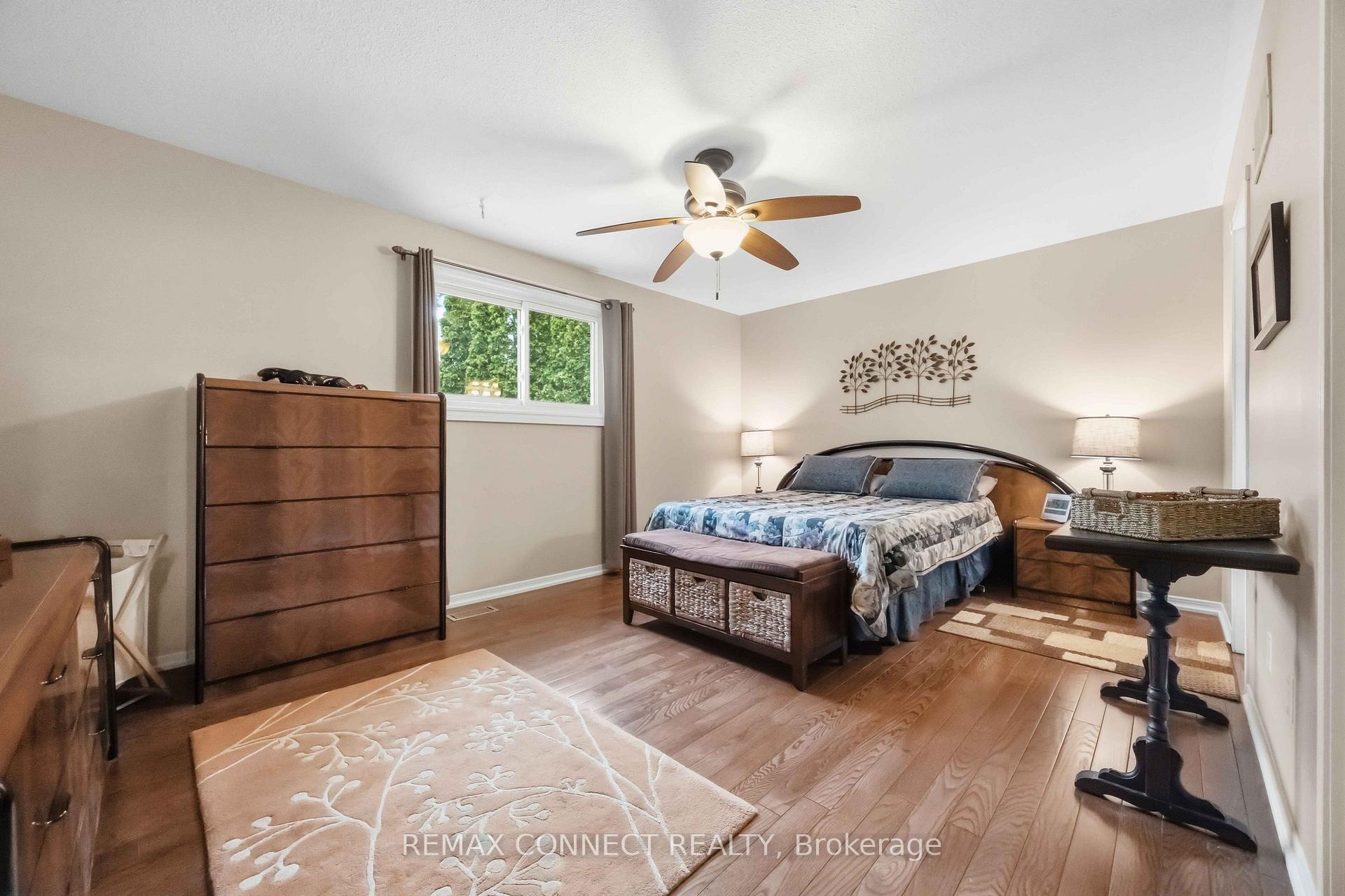 Photo 10 of 150 Pringle Drive, Whitby, Pringle Creek — HOMEH