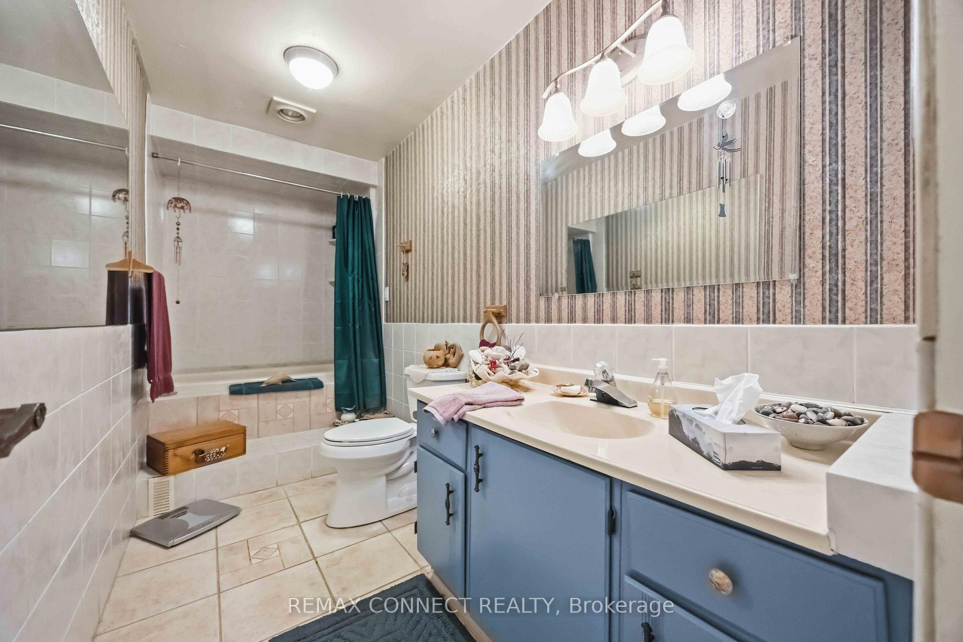 Photo 11 of 150 Pringle Drive, Whitby, Pringle Creek — HOMEH
