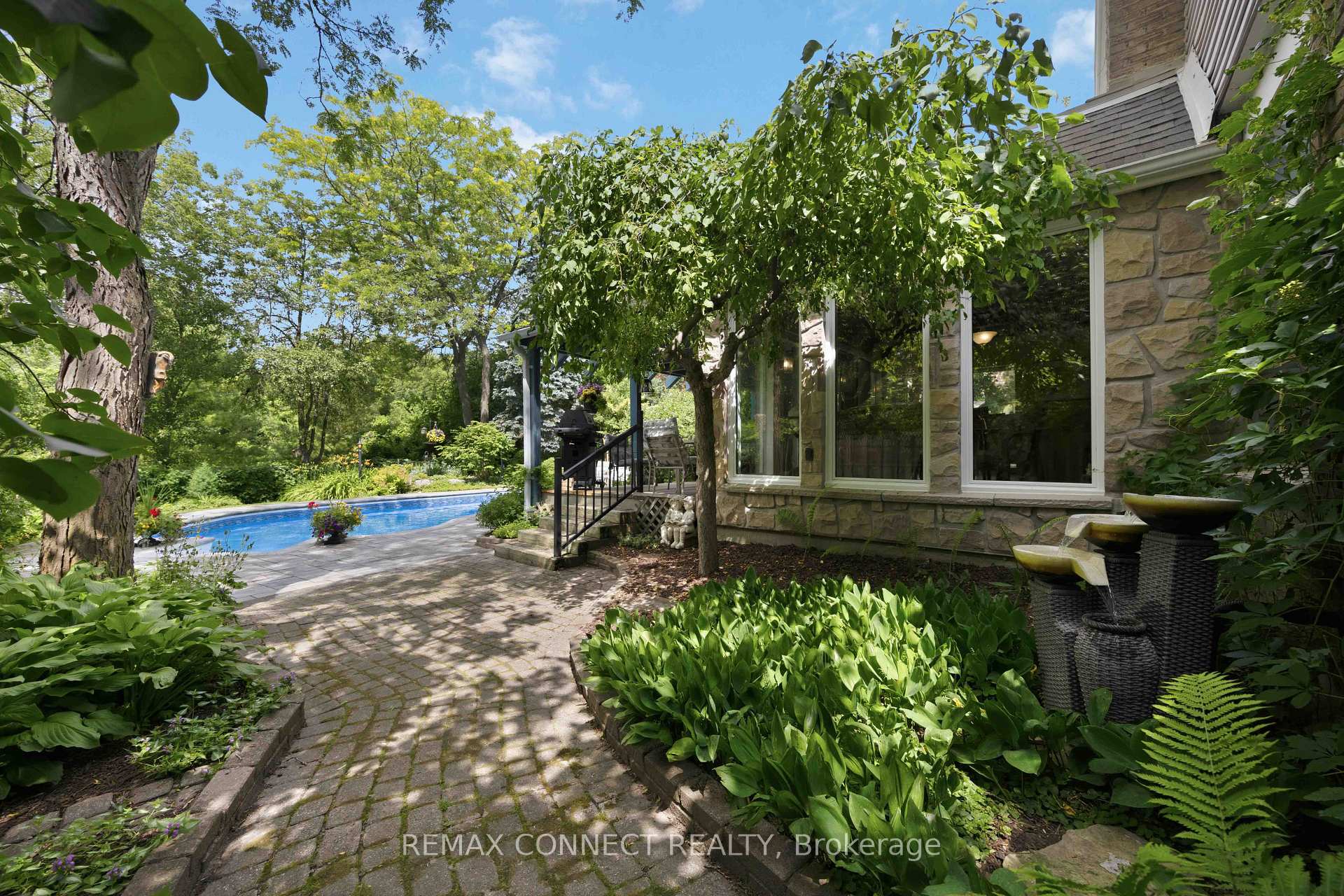 Photo 27 of 150 Pringle Drive, Whitby, Pringle Creek — HOMEH