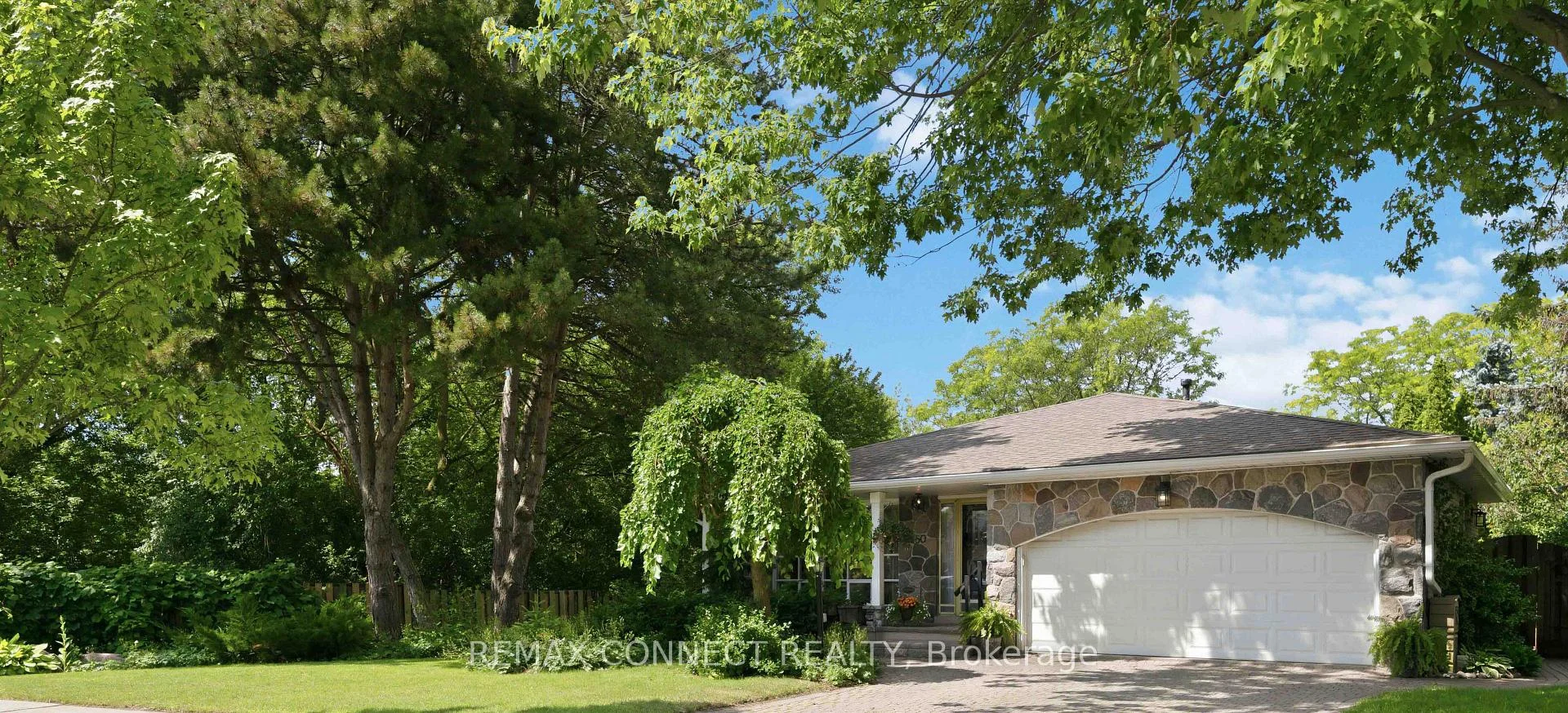 Photo 2 of 150 Pringle Drive, Whitby, Pringle Creek — HOMEH