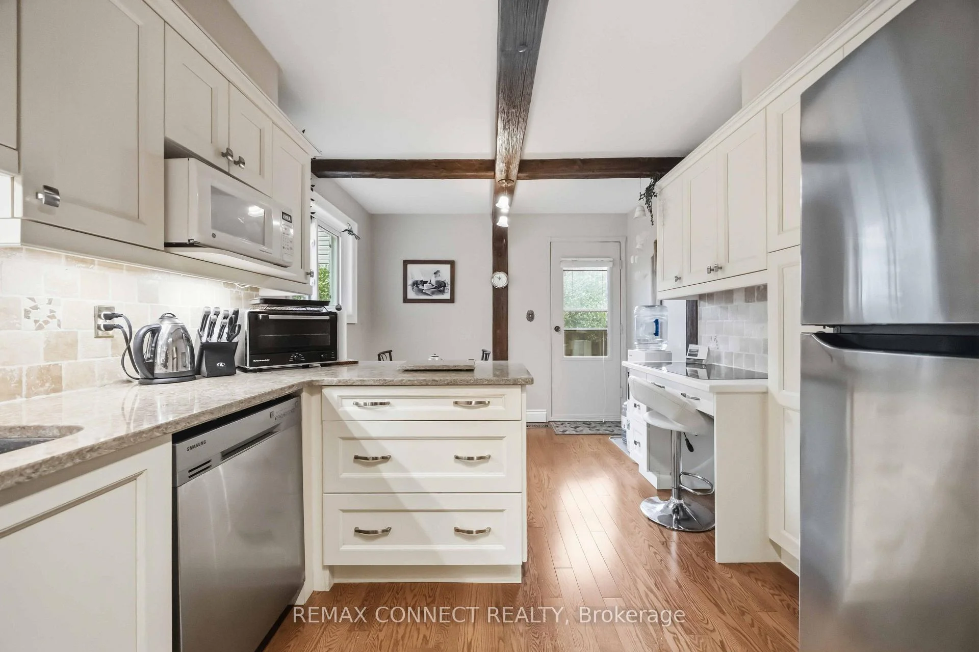Photo 9 of 150 Pringle Drive, Whitby, Pringle Creek — HOMEH
