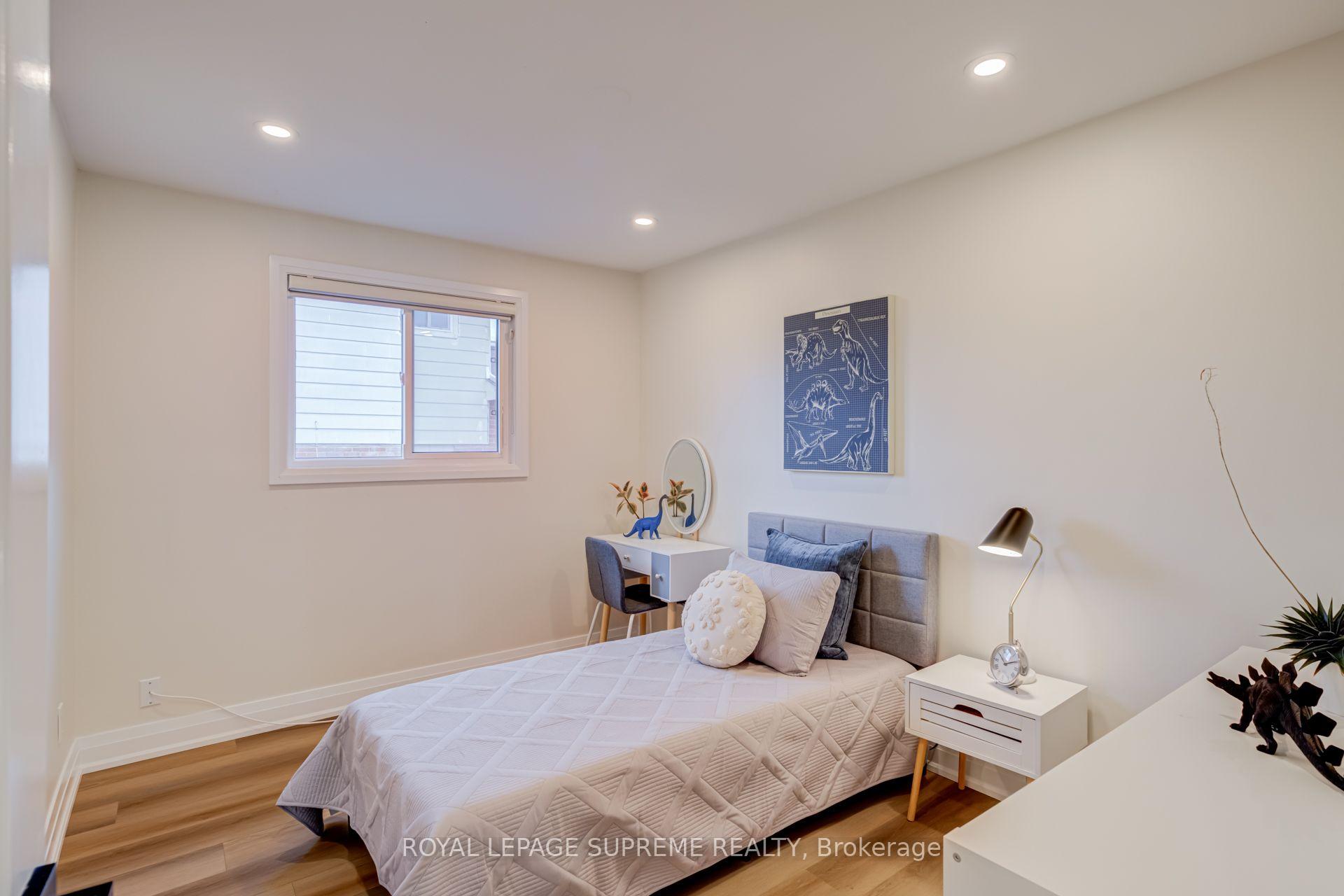 Photo 20 of 143 Voltarie Crescent, Mississauga, Mississauga Valleys — HOMEH