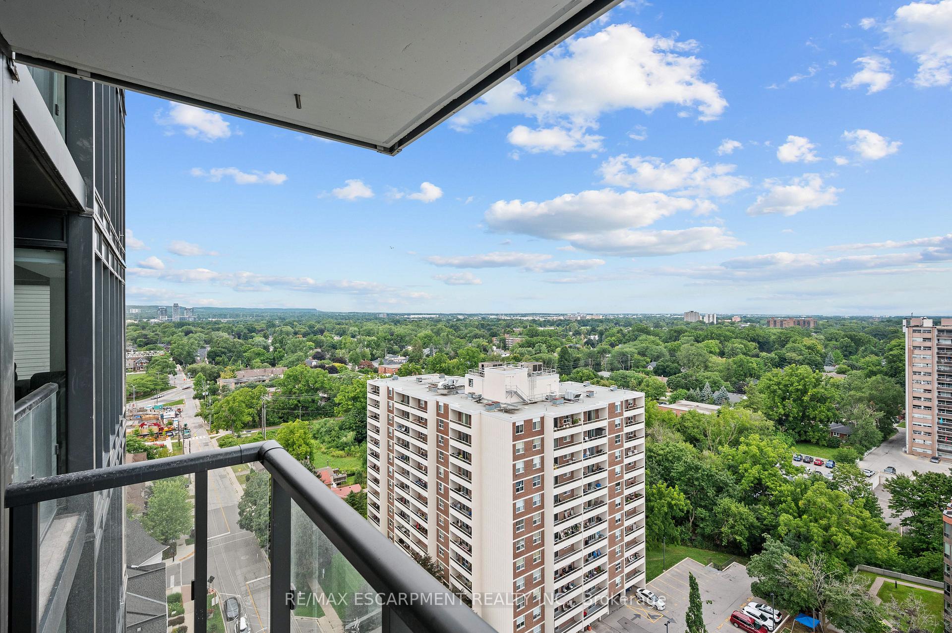 Photo 16 of Unit 1503, 370 Martha Street, Burlington, Brant — HOMEH
