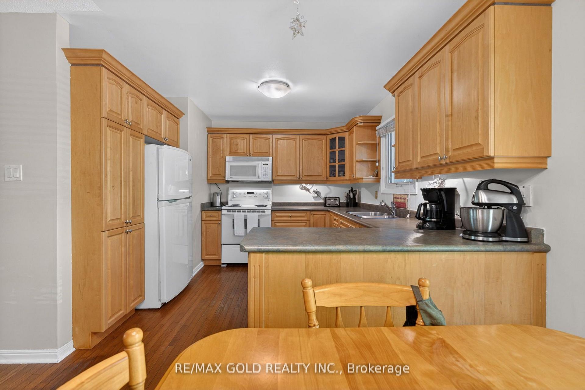 Photo 14 of 14 Cairnmore Court, Brampton, Snelgrove — HOMEH