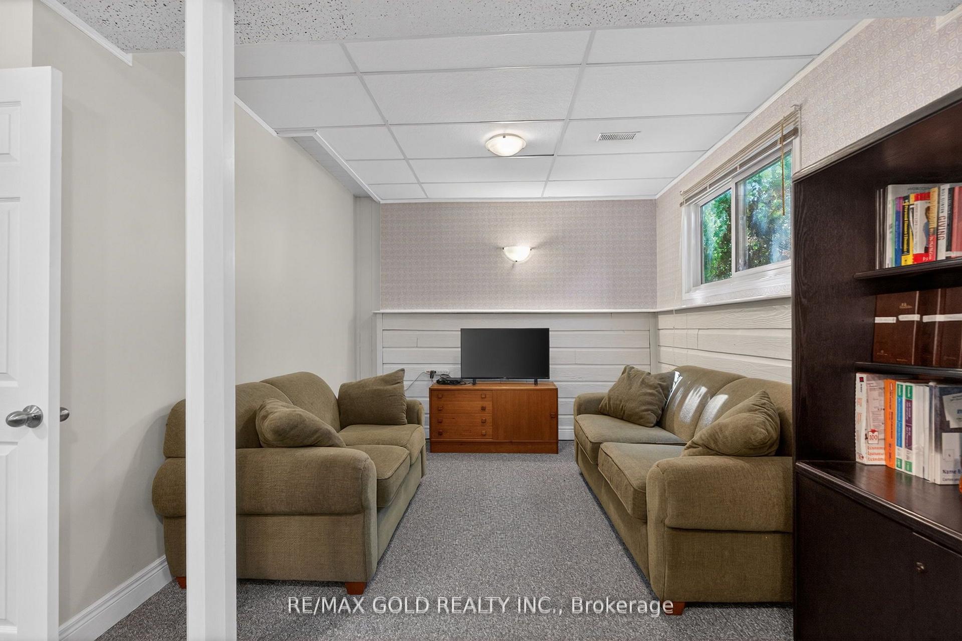 Photo 32 of 14 Cairnmore Court, Brampton, Snelgrove — HOMEH