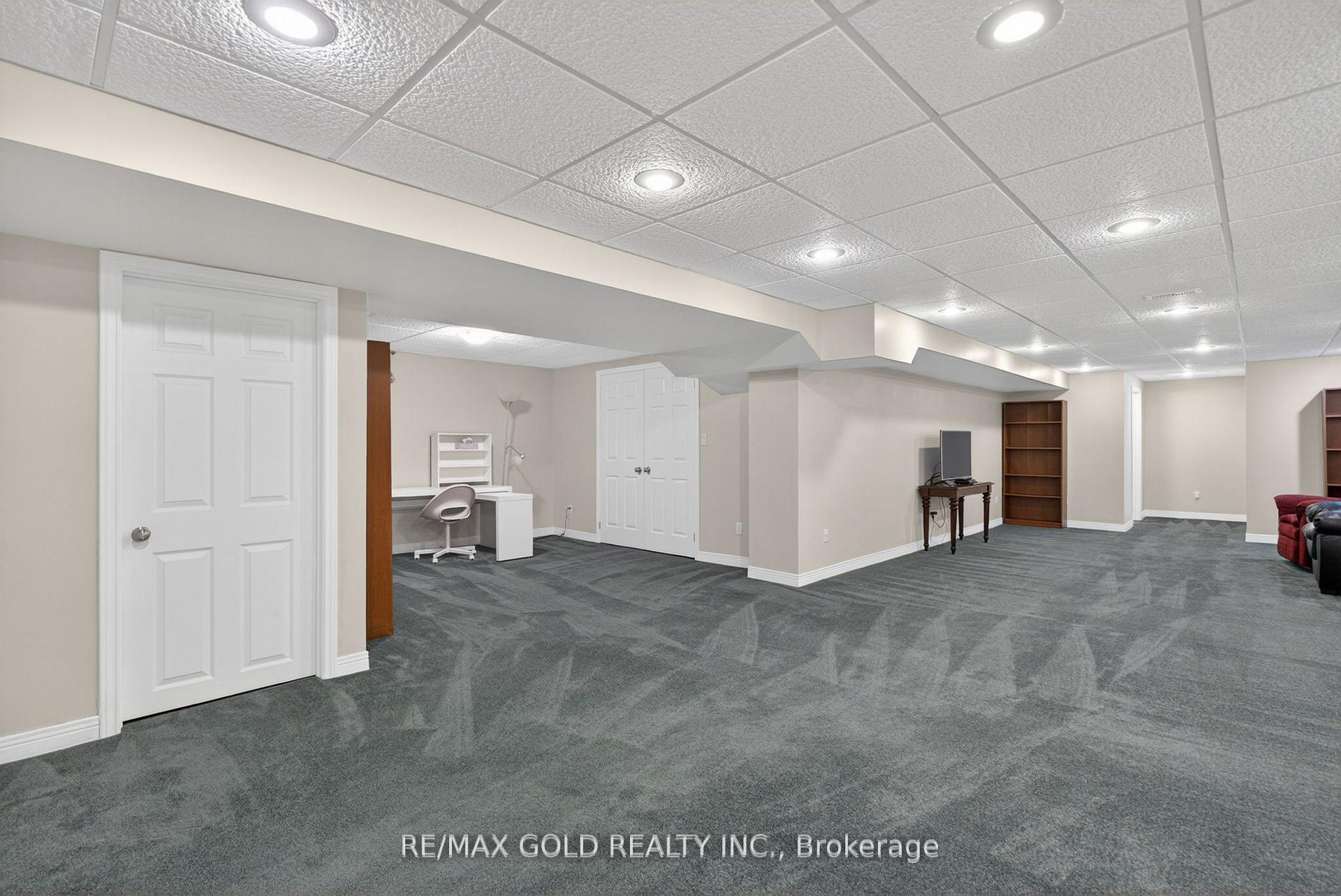 Photo 35 of 14 Cairnmore Court, Brampton, Snelgrove — HOMEH