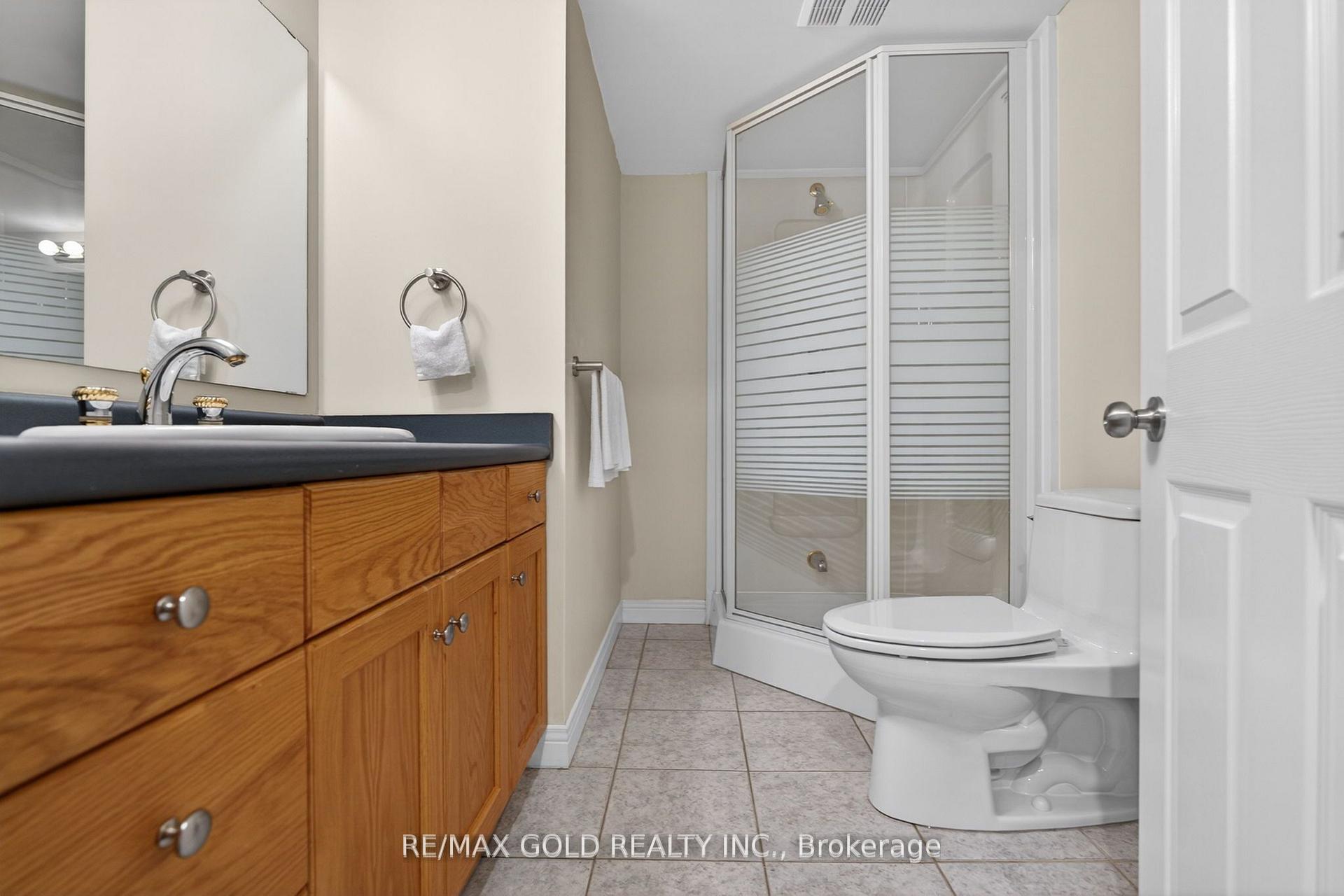 Photo 37 of 14 Cairnmore Court, Brampton, Snelgrove — HOMEH