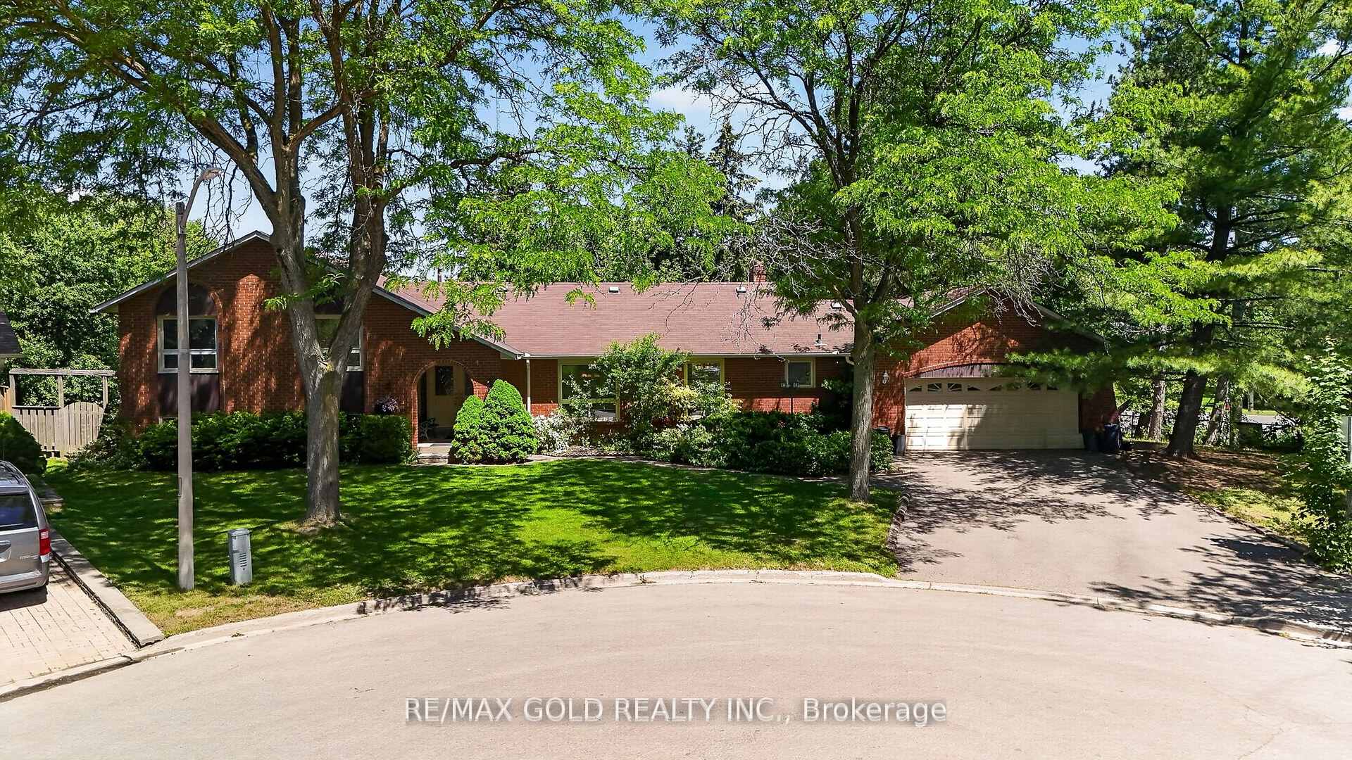 Photo 44 of 14 Cairnmore Court, Brampton, Snelgrove — HOMEH