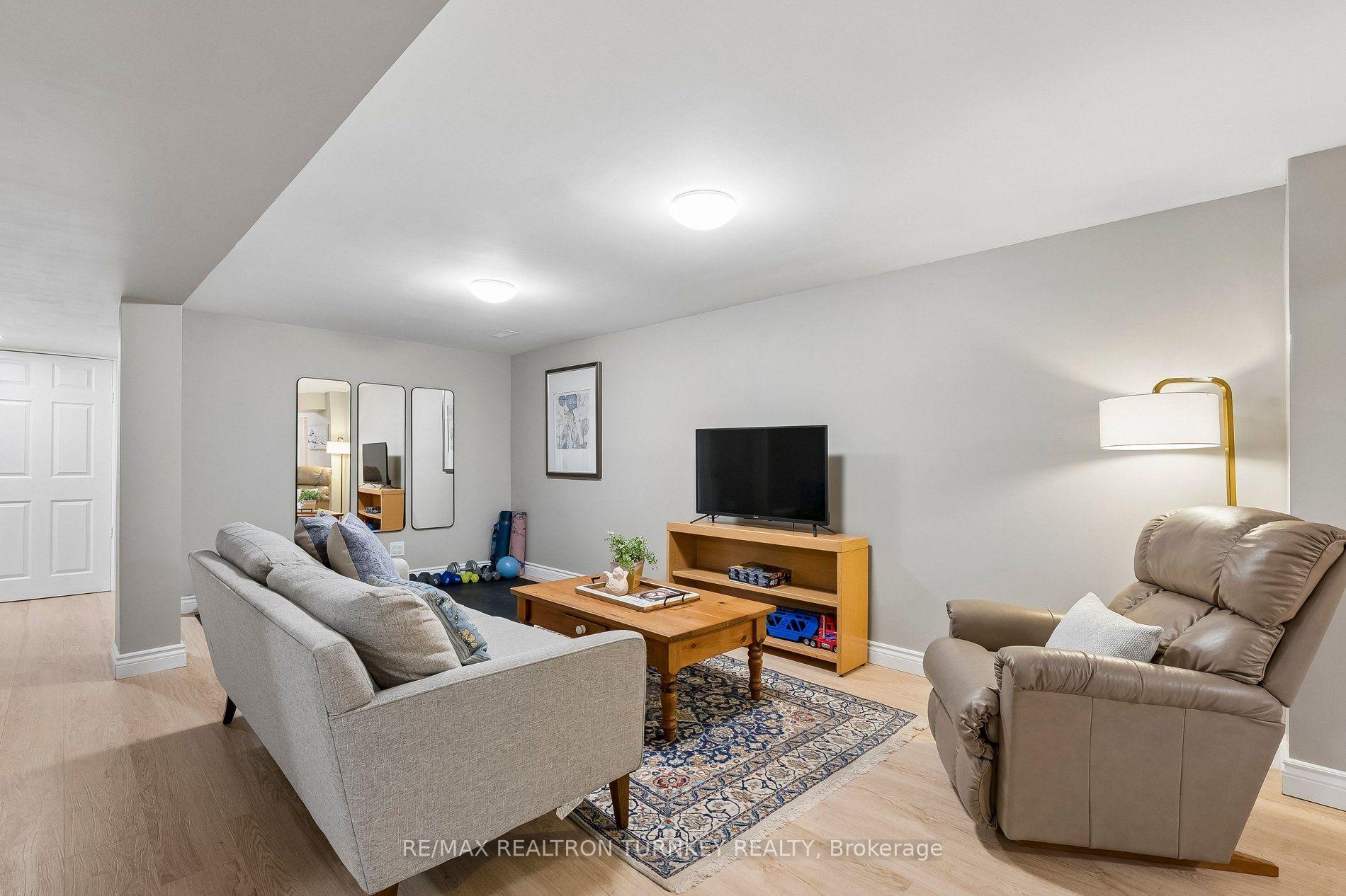 Photo 18 of 7 Thomas Bales Drive, Markham, Berczy — HOMEH