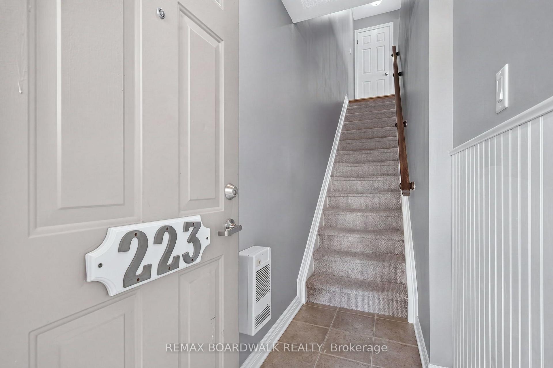 Photo 2 of 223 Paseo Private, Ottawa, Centrepointe — HOMEH