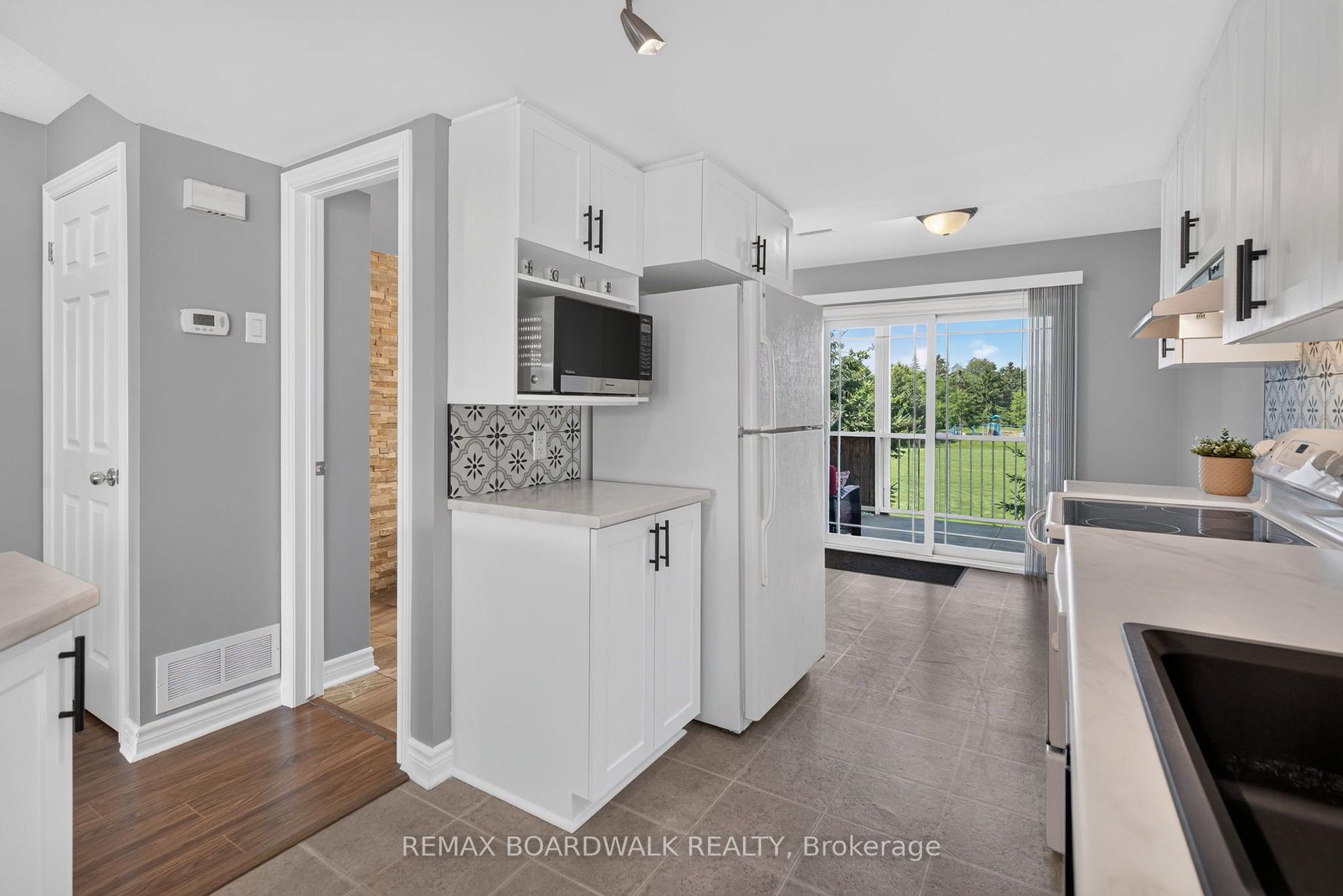 Photo 7 of 223 Paseo Private, Ottawa, Centrepointe — HOMEH
