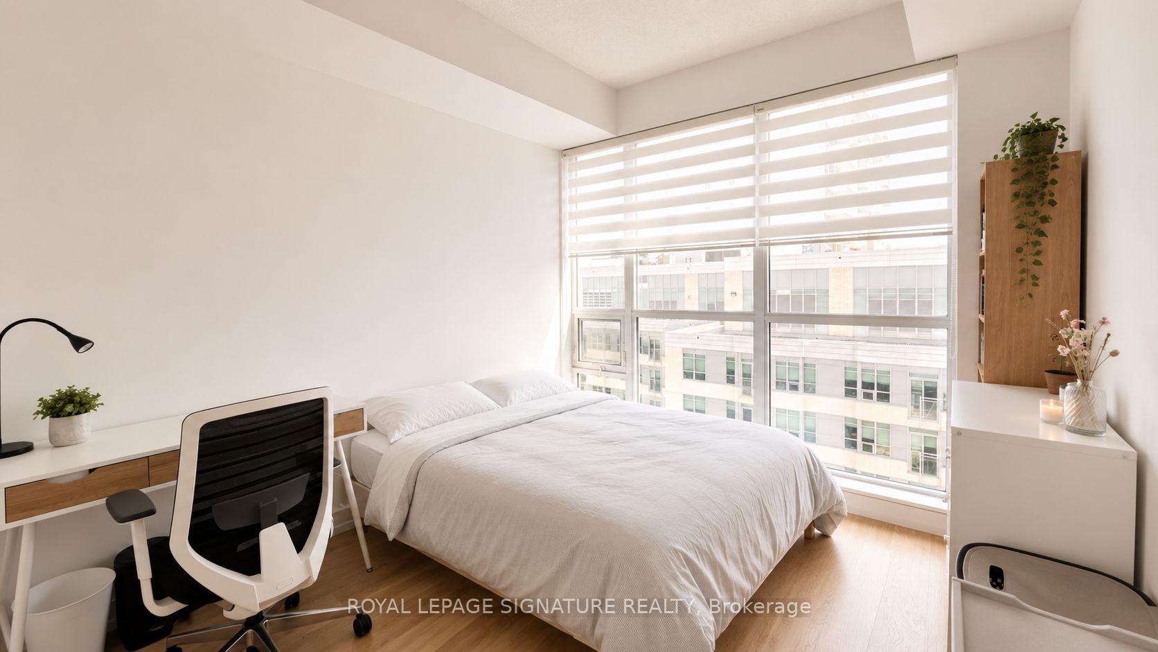 Photo 4 of Unit 1708, 89 Dunfield Avenue, Toronto, Mount Pleasant West — HOMEH