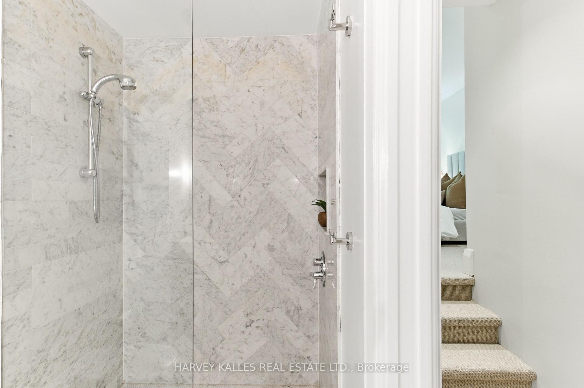 Photo 23 of 30 Millwood Road, Toronto, Mount Pleasant West — HOMEH
