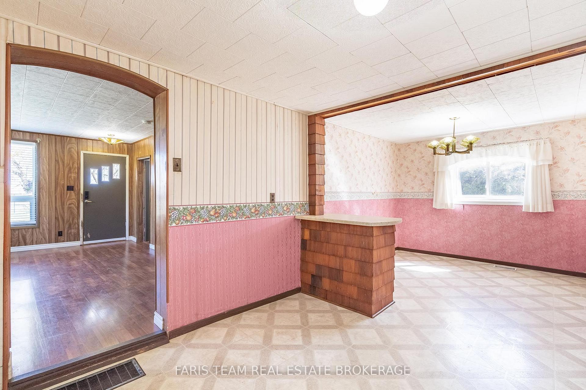 Photo 13 of 32 Lorne Avenue, Collingwood — HOMEH