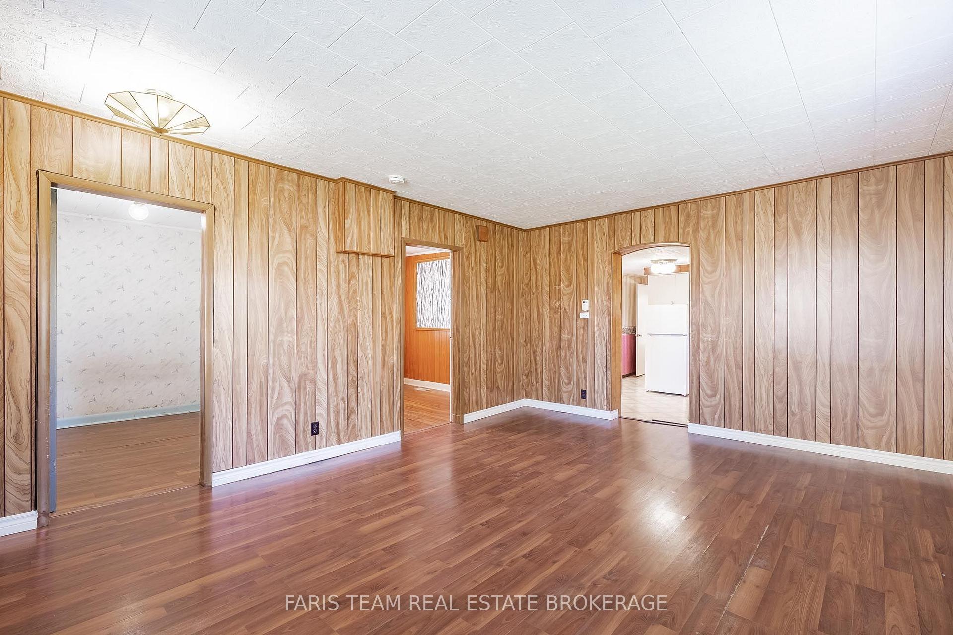 Photo 18 of 32 Lorne Avenue, Collingwood — HOMEH