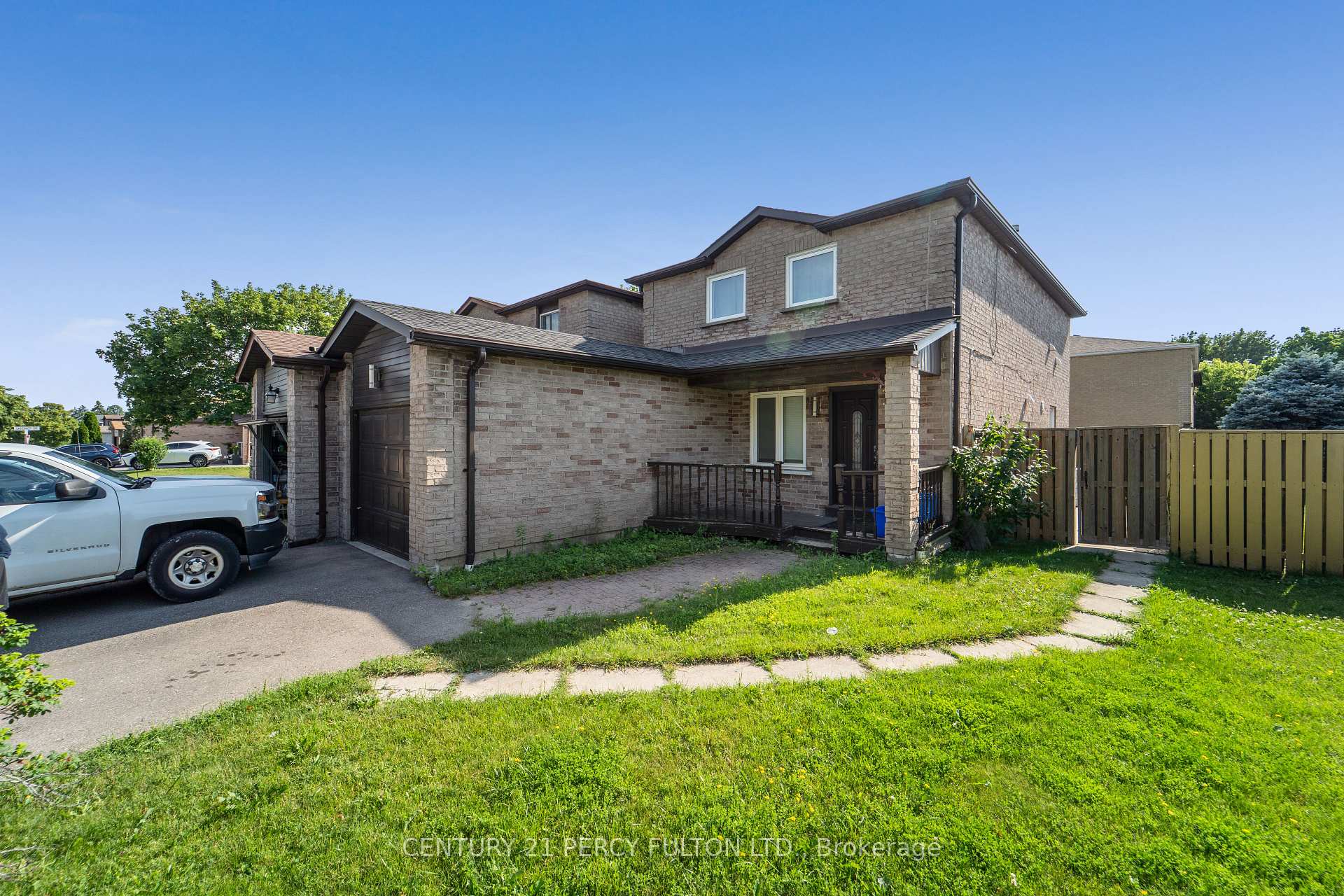 Photo 2 of 55 Chalmers Crescent, Ajax, Central — HOMEH