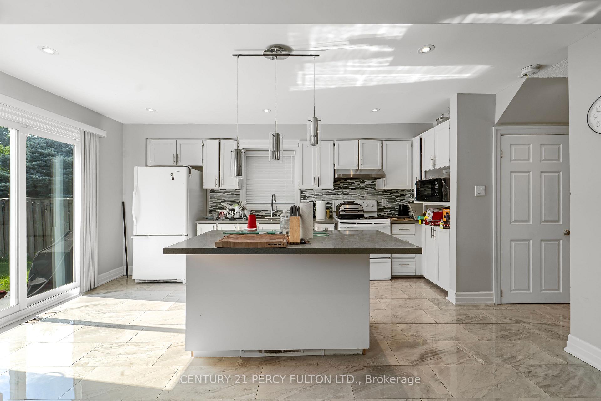 Photo 9 of 55 Chalmers Crescent, Ajax, Central — HOMEH