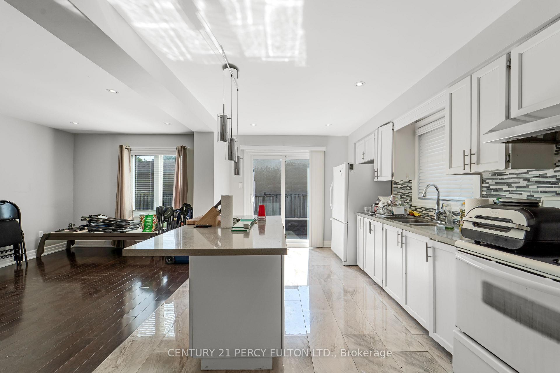 Photo 10 of 55 Chalmers Crescent, Ajax, Central — HOMEH