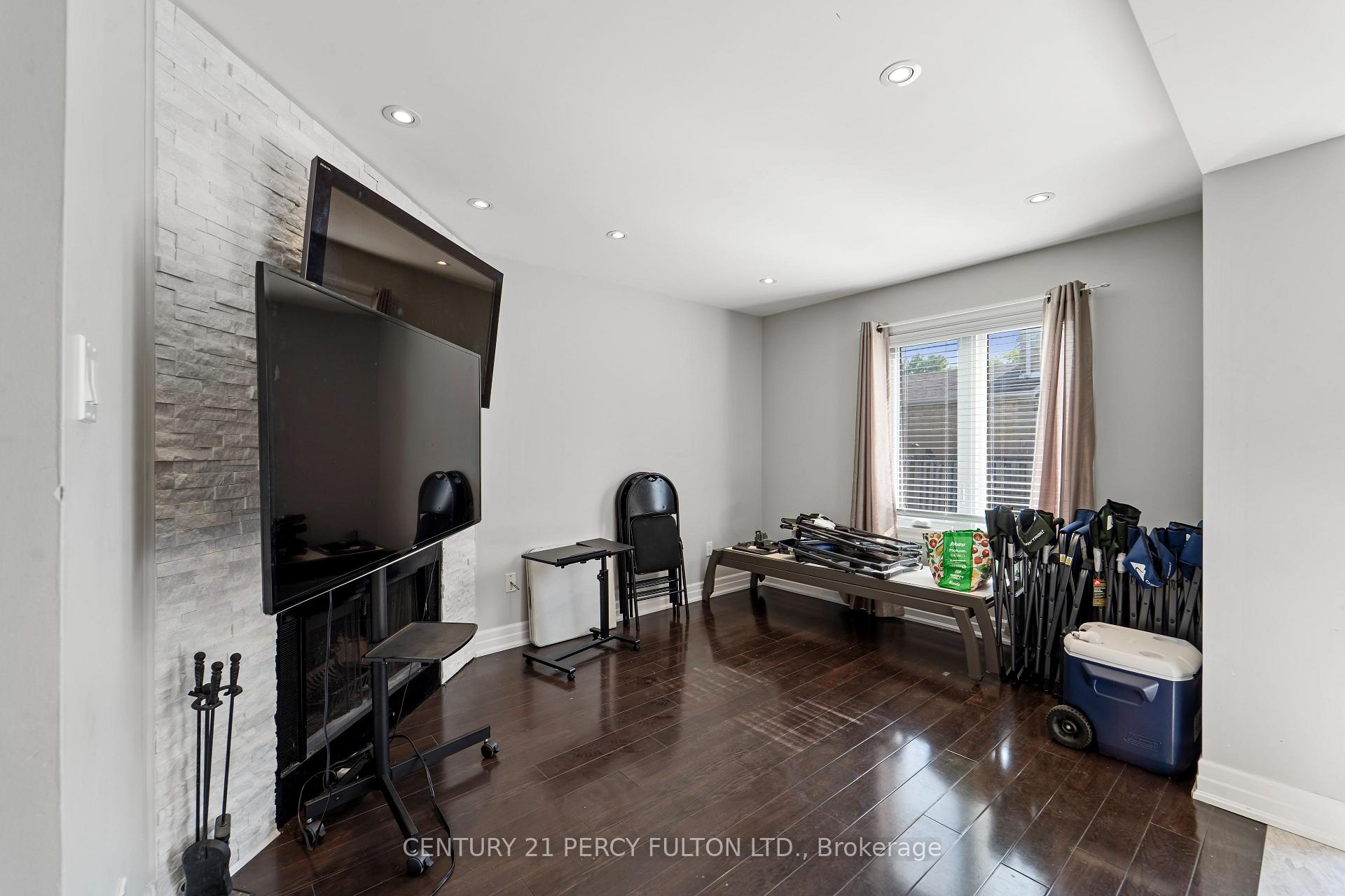 Photo 12 of 55 Chalmers Crescent, Ajax, Central — HOMEH