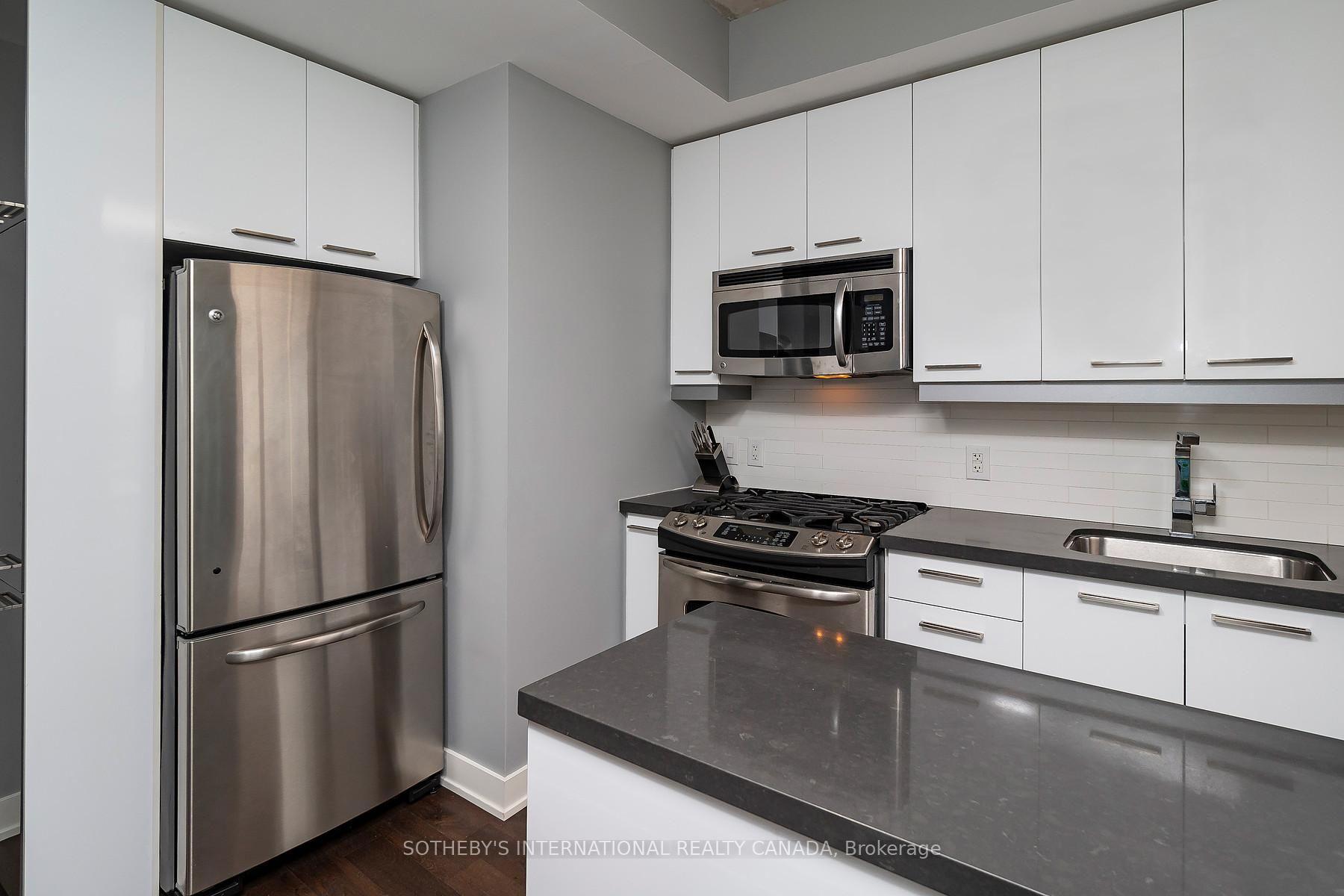 Photo 5 of Unit 706, 2 Gladstone Avenue, Toronto, Little Portugal — HOMEH