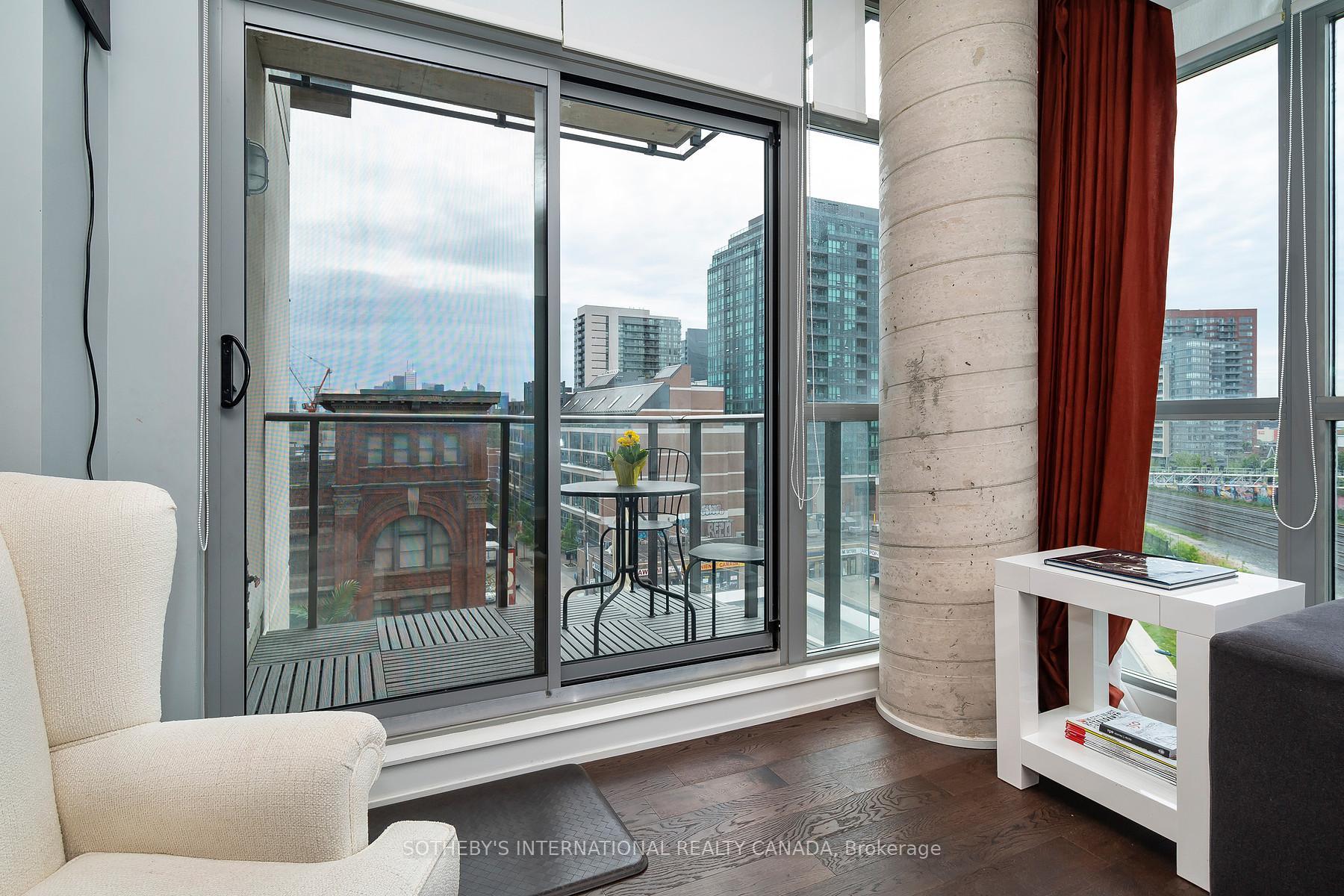 Photo 7 of Unit 706, 2 Gladstone Avenue, Toronto, Little Portugal — HOMEH