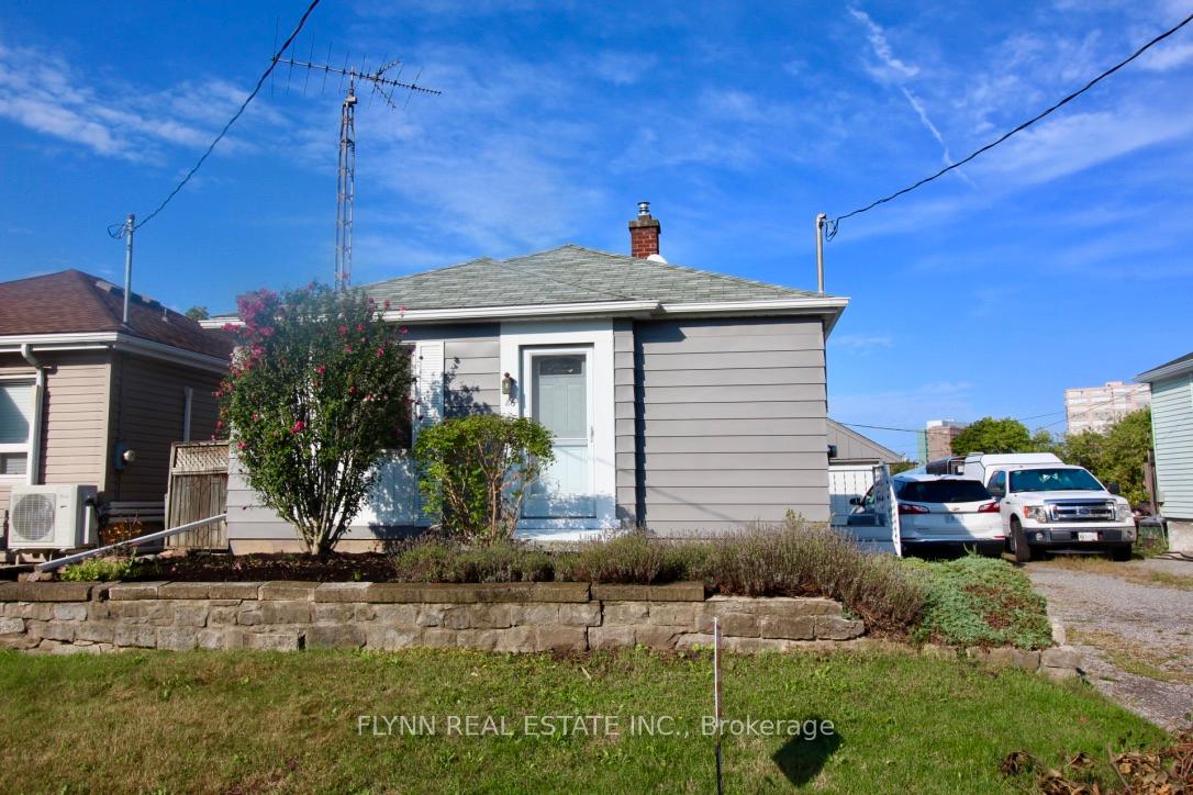 Photo 1 of 86 Argyle Crescent, St. Catharines, E. Chester — HOMEH