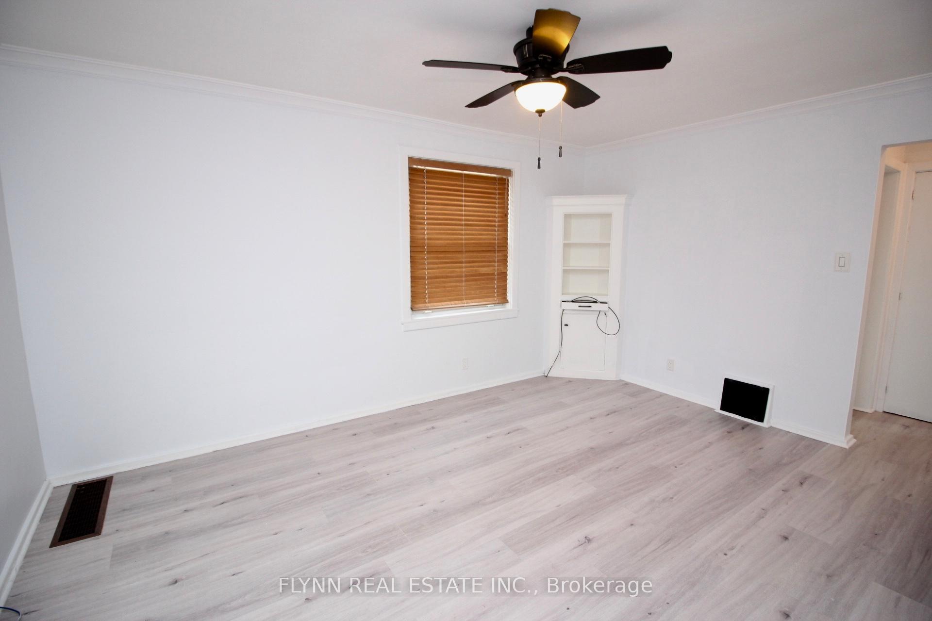 Photo 5 of 86 Argyle Crescent, St. Catharines, E. Chester — HOMEH