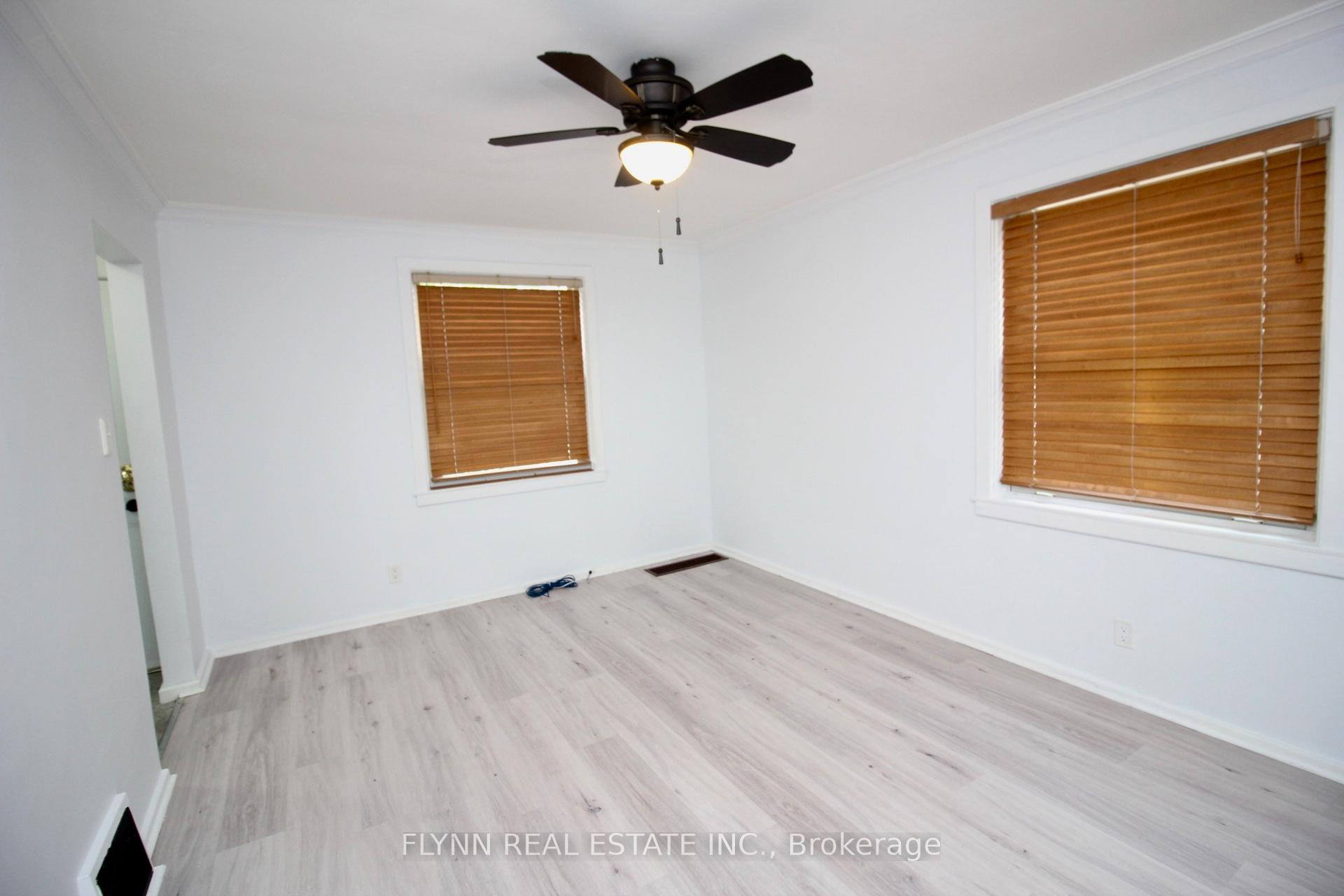 Photo 7 of 86 Argyle Crescent, St. Catharines, E. Chester — HOMEH