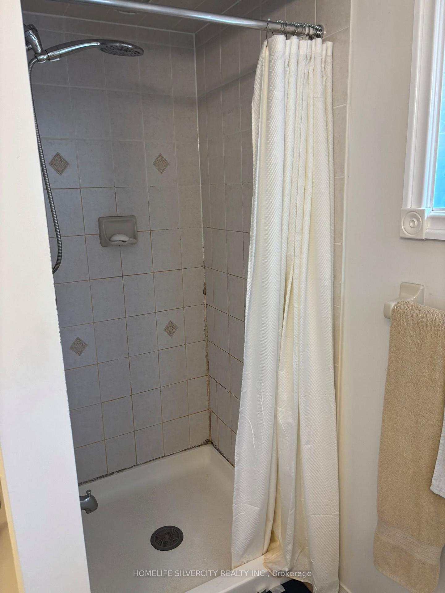 Photo 15 of 111 Edward Jeffreys Avenue, Markham, Wismer — HOMEH