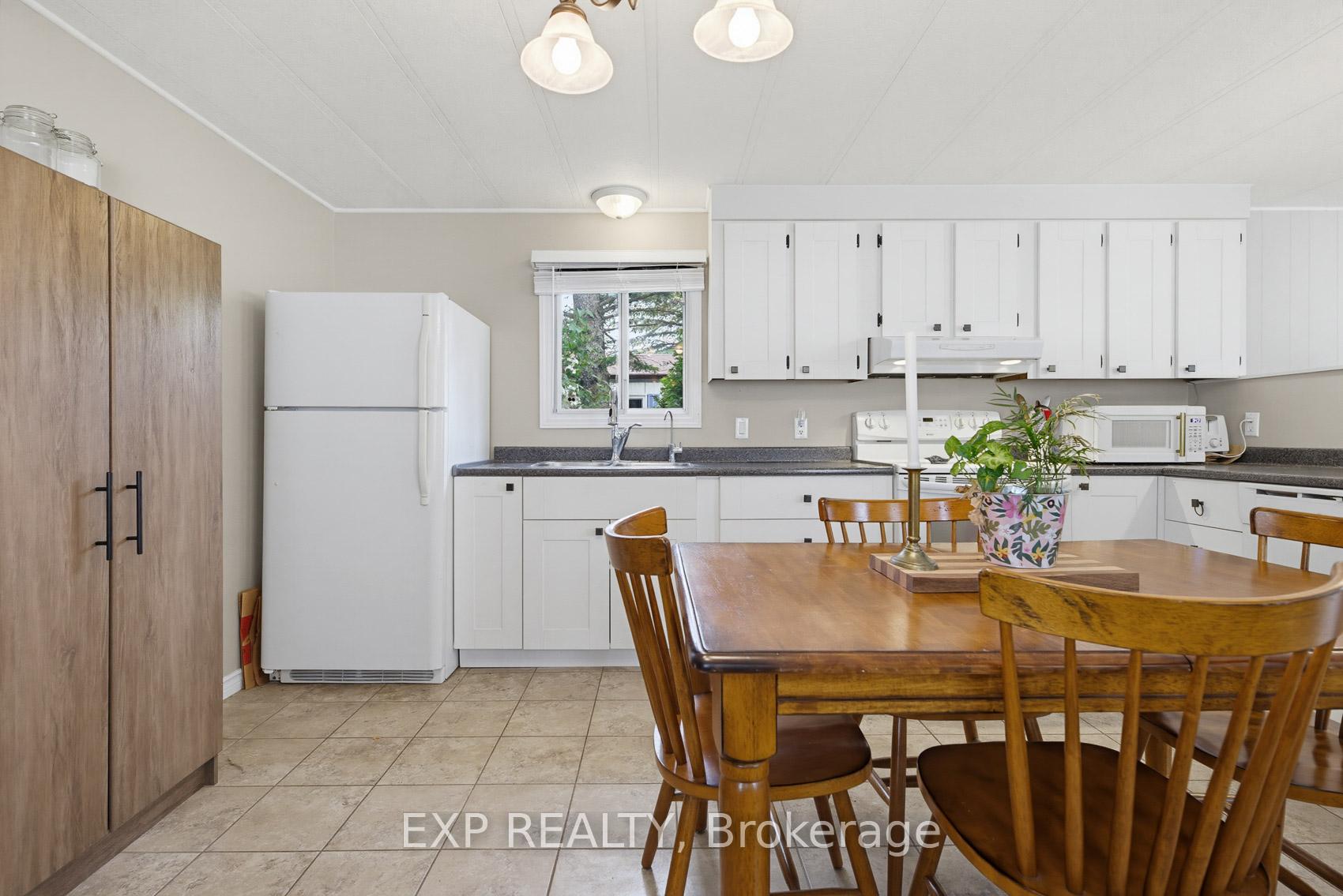 Photo 12 of 23 Heather Avenue, Erin, Hillsburgh — HOMEH