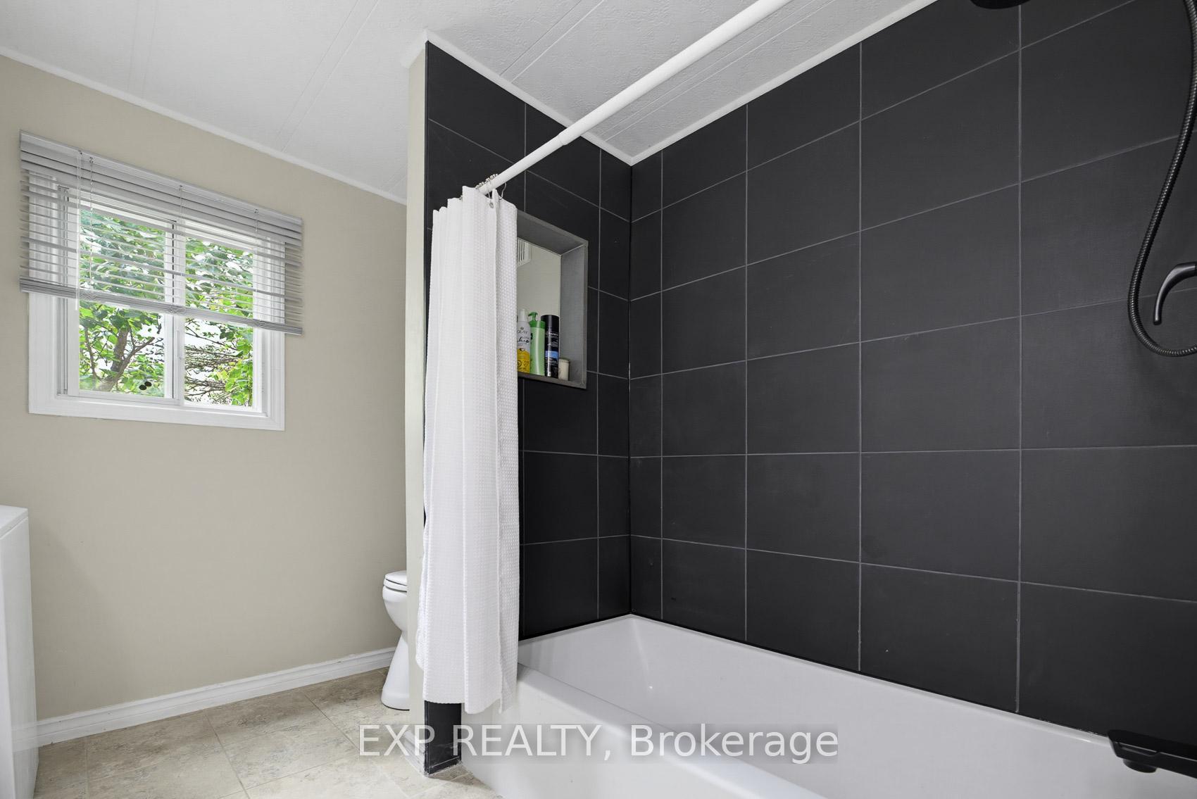 Photo 18 of 23 Heather Avenue, Erin, Hillsburgh — HOMEH