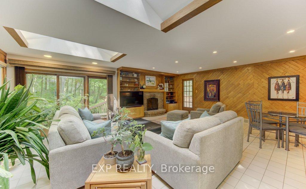 Photo 23 of 318 Shakespeare Place, Waterloo, Beechwood — HOMEH