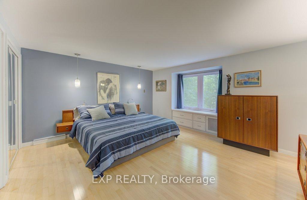 Photo 28 of 318 Shakespeare Place, Waterloo, Beechwood — HOMEH