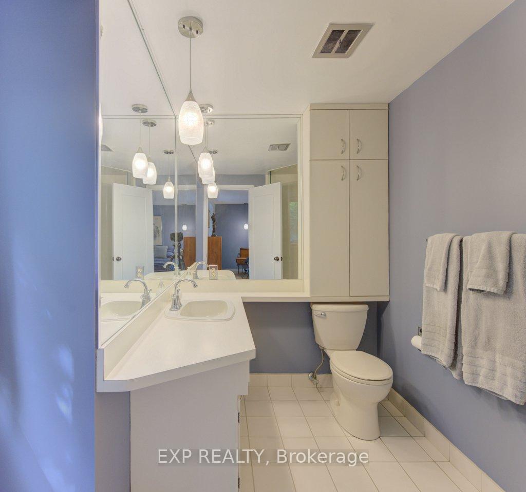 Photo 30 of 318 Shakespeare Place, Waterloo, Beechwood — HOMEH