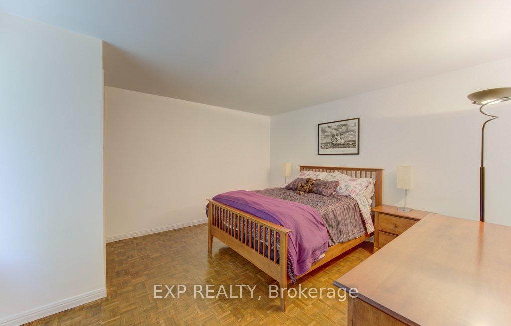 Photo 33 of 318 Shakespeare Place, Waterloo, Beechwood — HOMEH